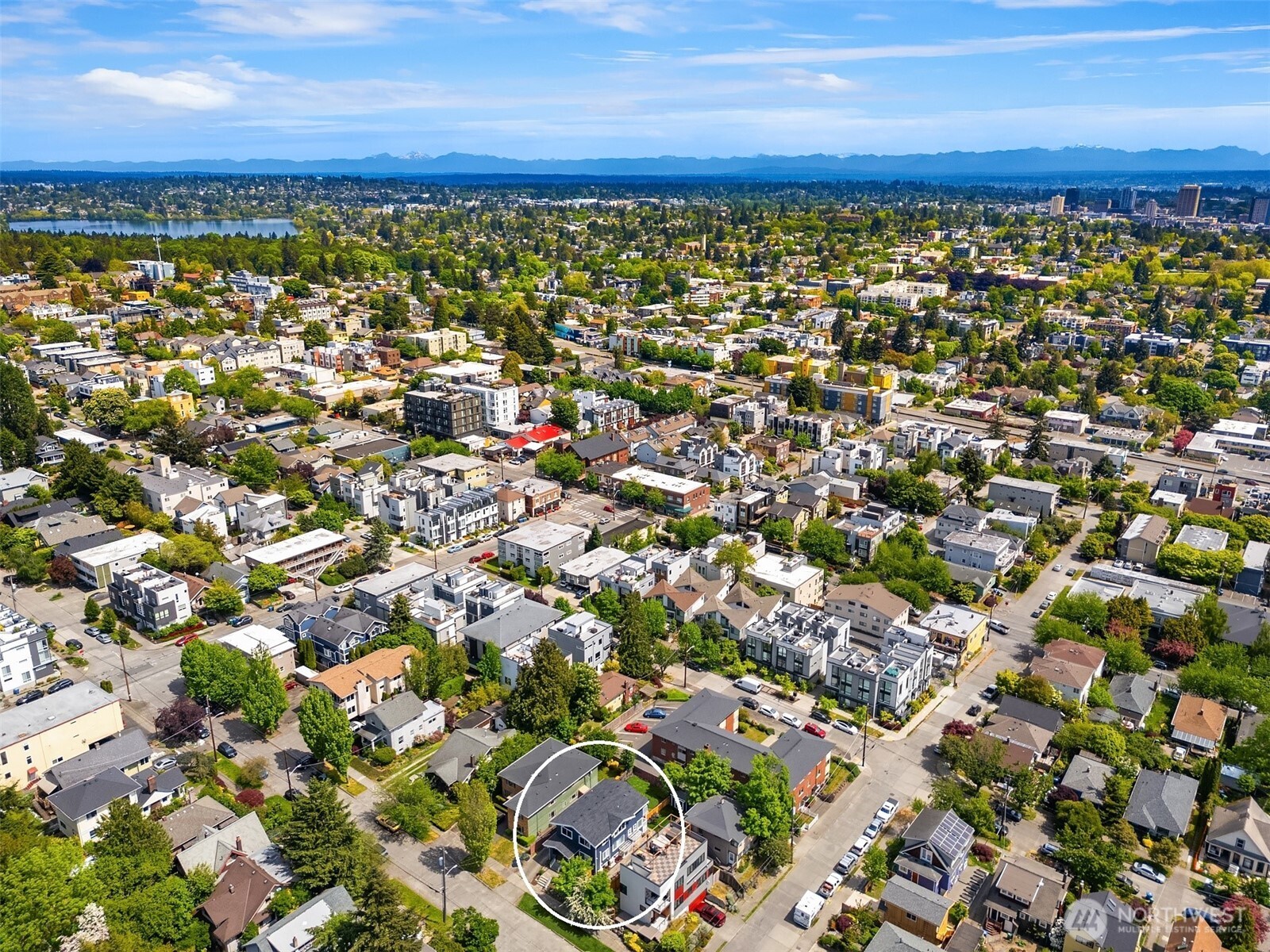 4206 Dayton Avenue N, Seattle, WA 98103