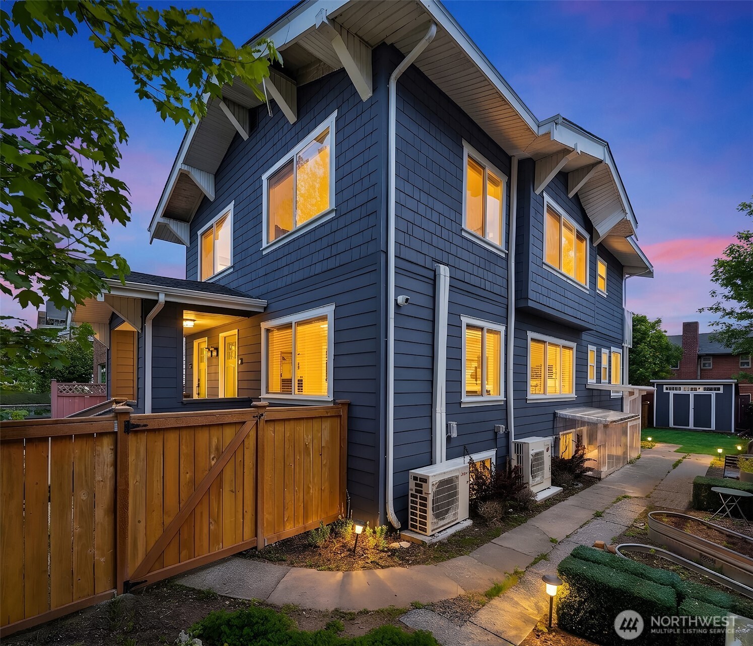 4206 Dayton Avenue N, Seattle, WA 98103