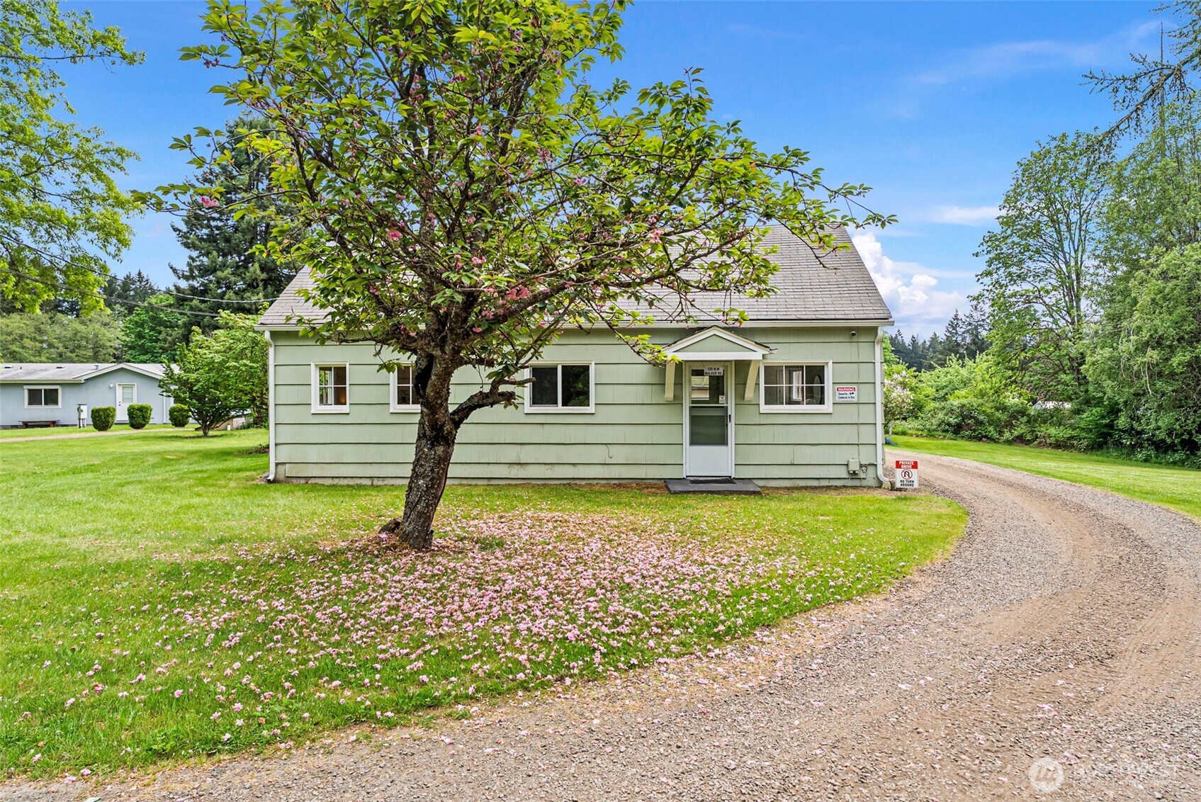 135 NW Walker Road , Poulsbo, WA 98370