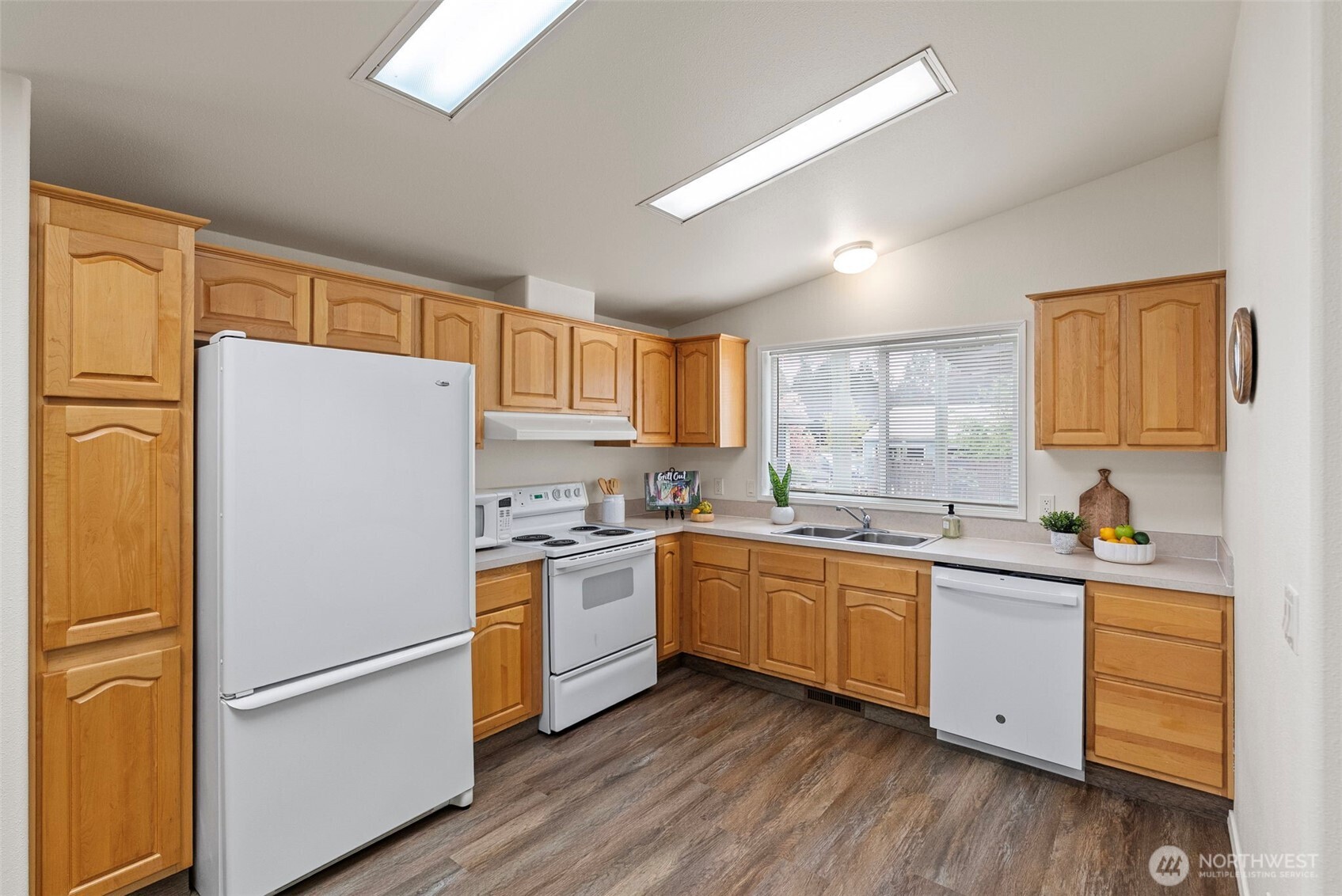 135 NW Walker Road , Poulsbo, WA 98370