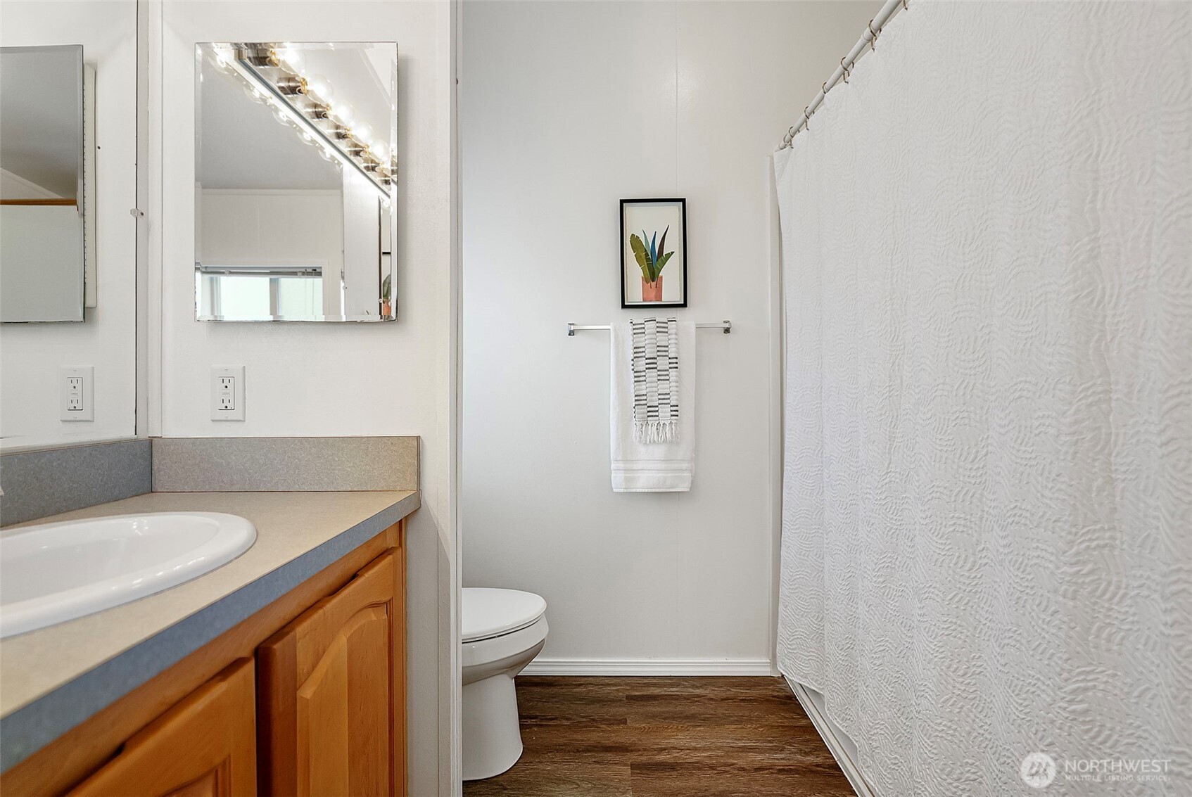 135 NW Walker Road , Poulsbo, WA 98370
