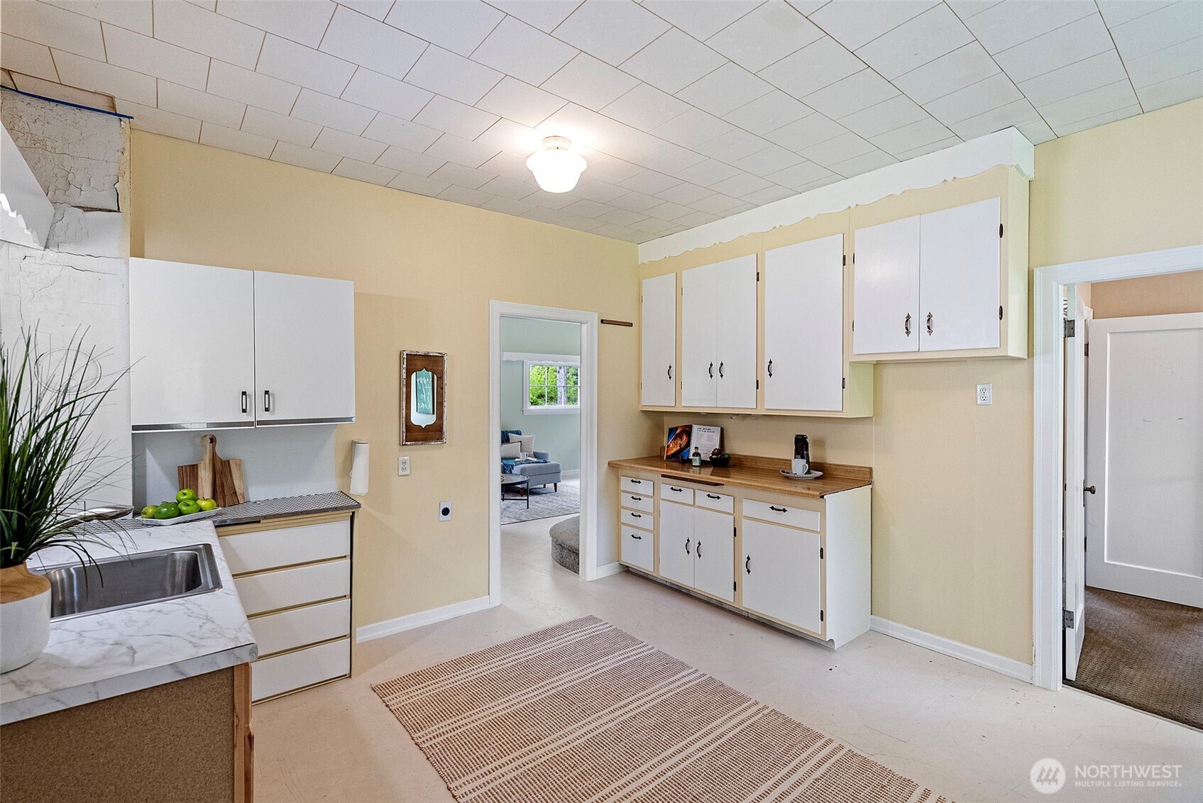 135 NW Walker Road , Poulsbo, WA 98370
