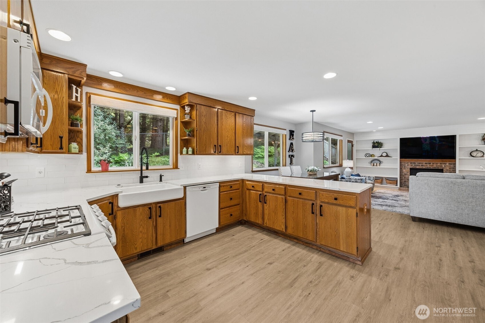 13715 110th Avenue Ct E, Puyallup, WA 98374