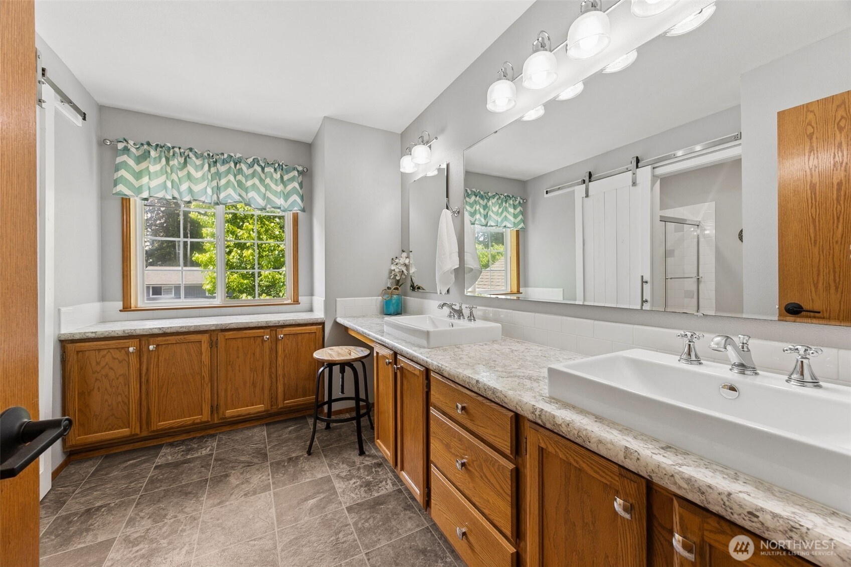 13715 110th Avenue Ct E, Puyallup, WA 98374