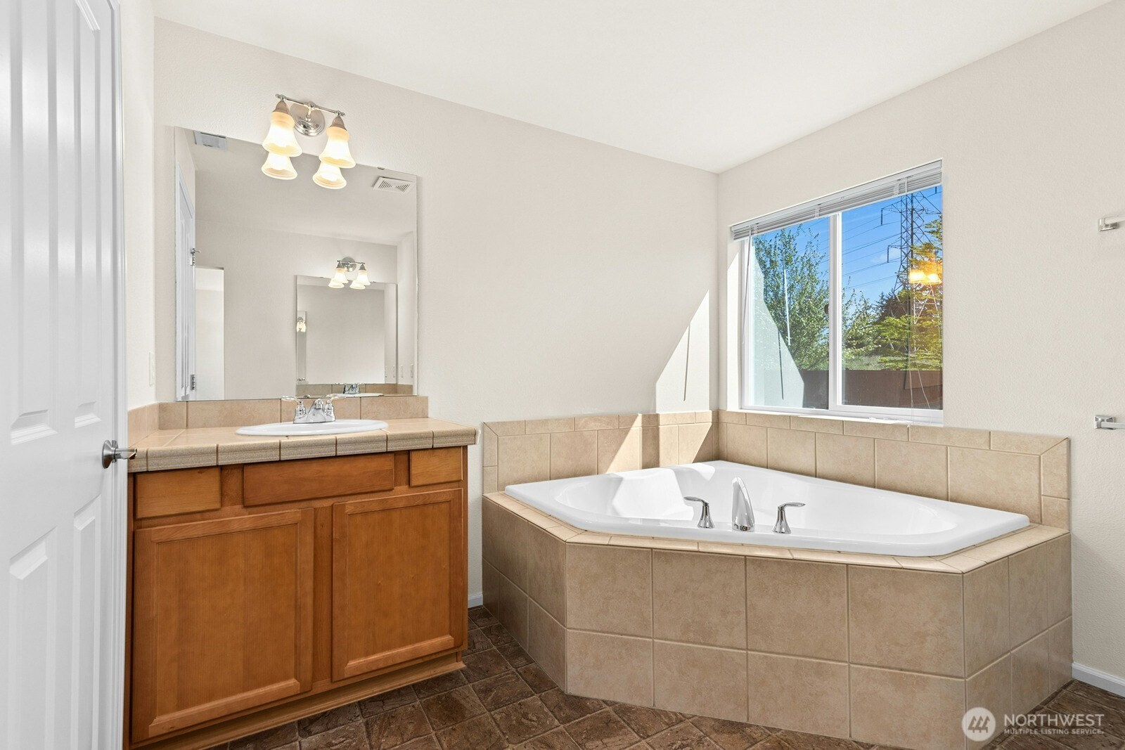 2407 88th Drive NE, Lake Stevens, WA 98258-6429