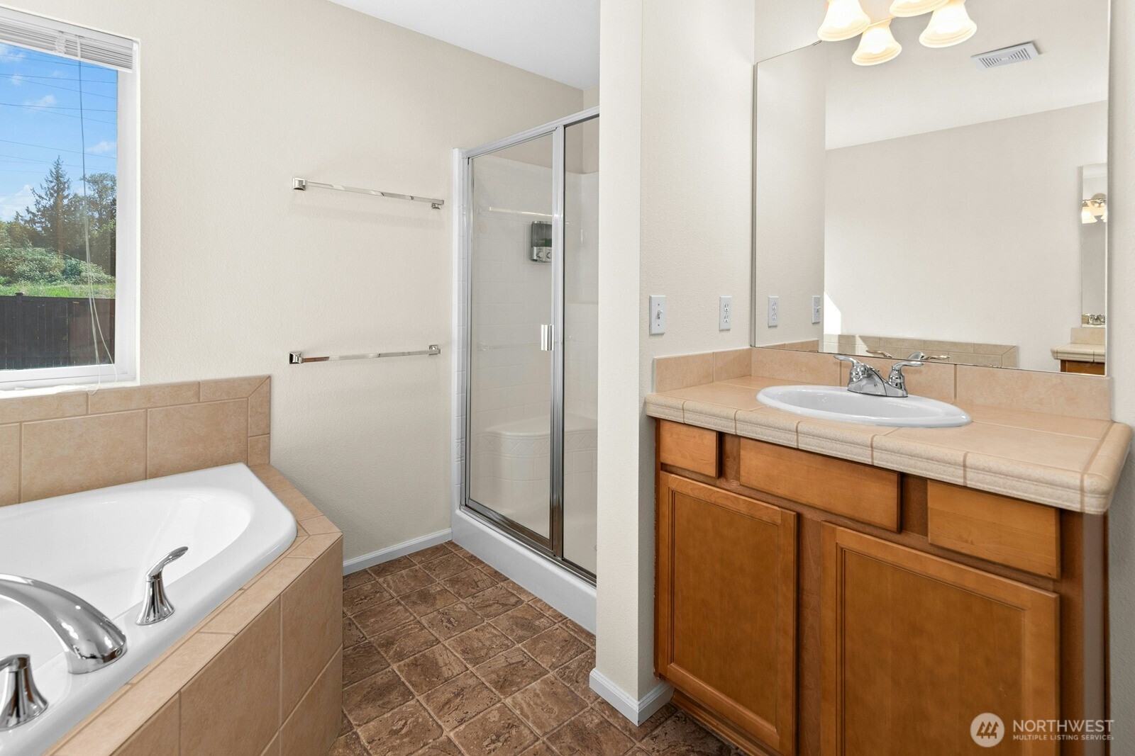 2407 88th Drive NE, Lake Stevens, WA 98258-6429