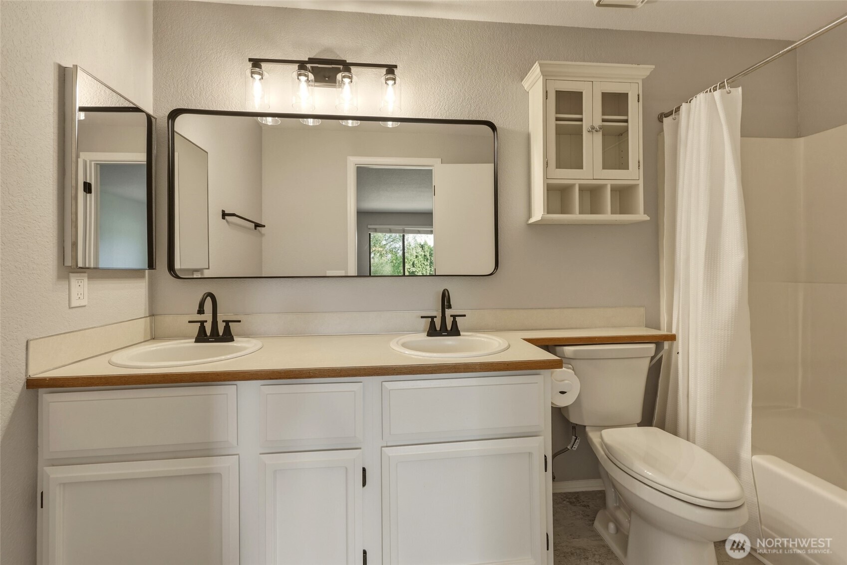 9140 Shadberry Drive SE, Olympia, WA 98513-2175