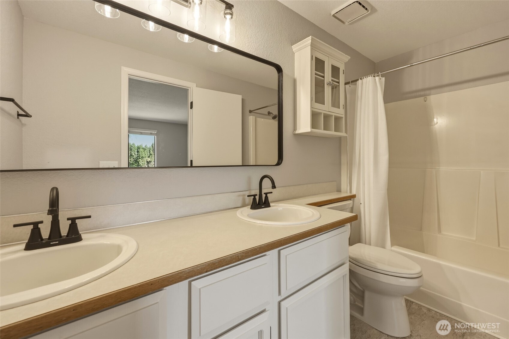 9140 Shadberry Drive SE, Olympia, WA 98513-2175