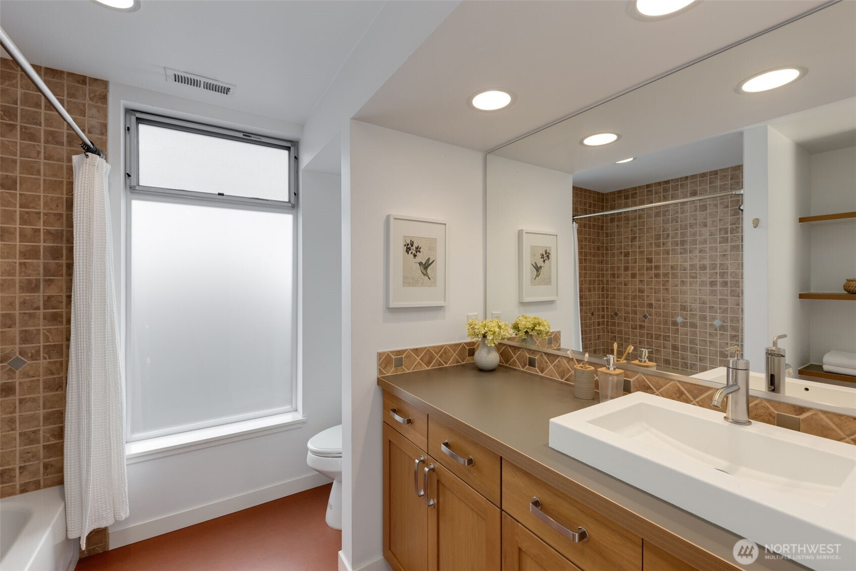 4529 34th Avenue S, Seattle, WA 98118