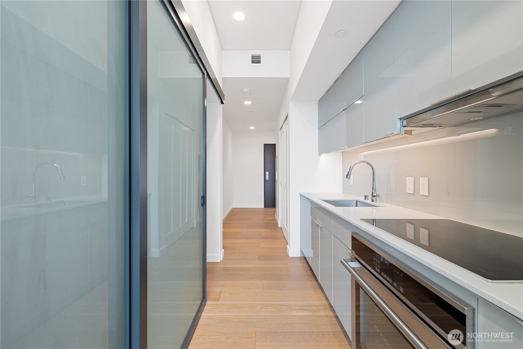 450 S Main Street #1205, Seattle, WA 98104