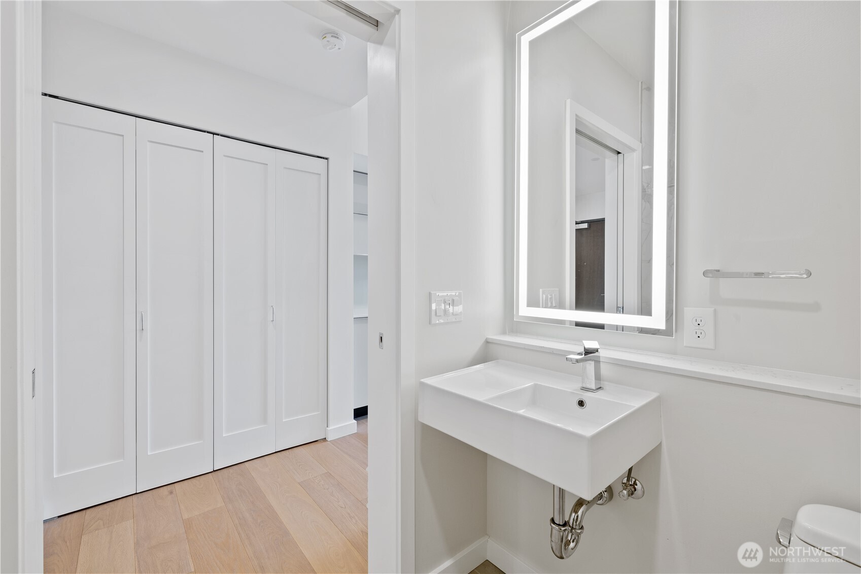 450 S Main Street #1205, Seattle, WA 98104