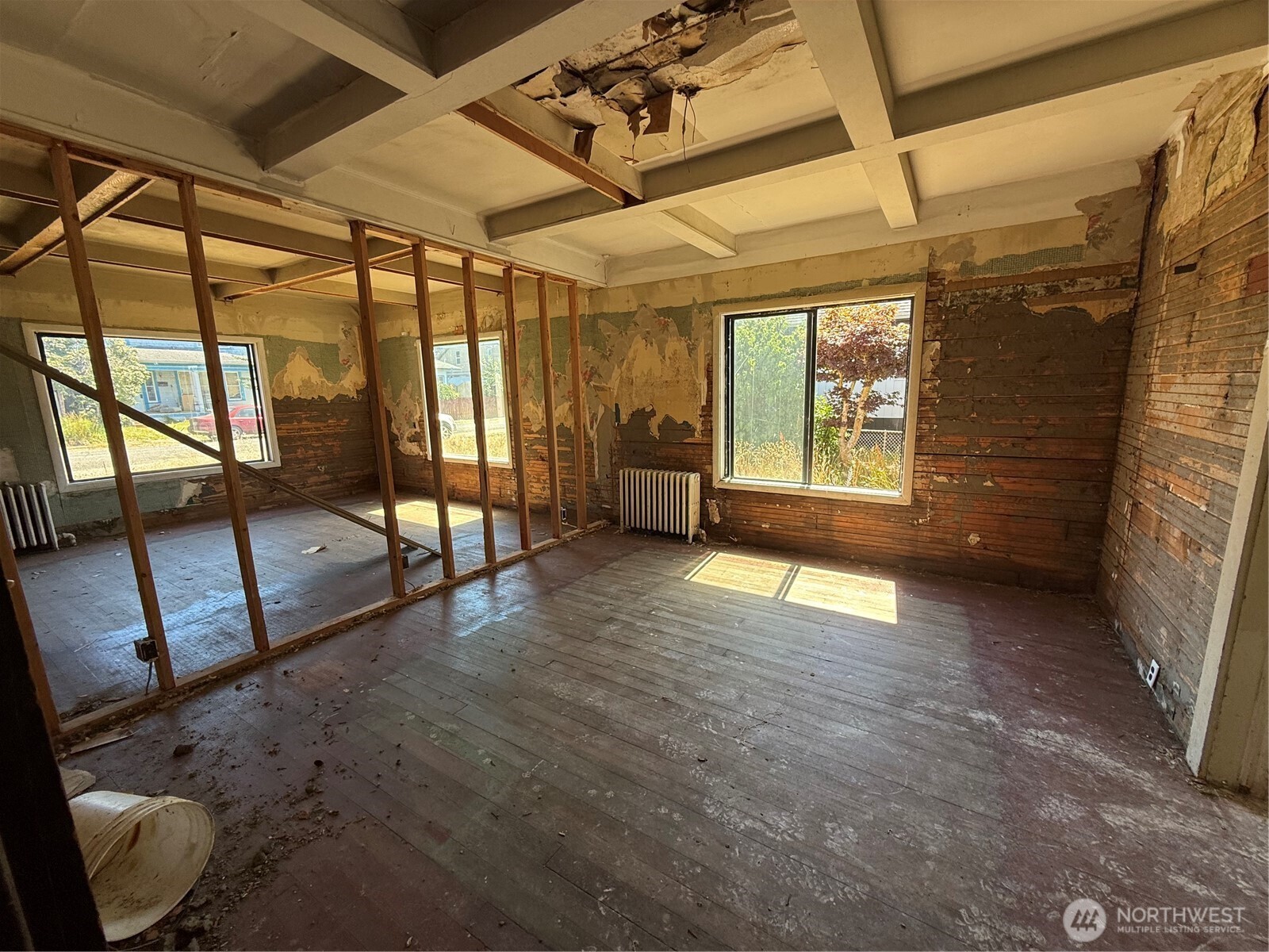 222 12th Street , Raymond, WA 98577