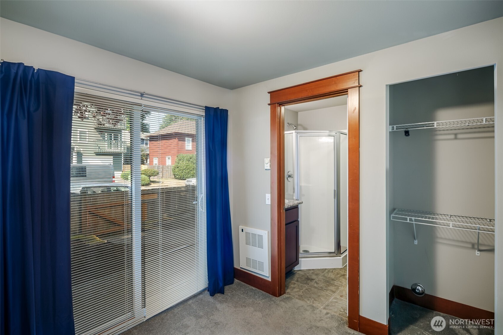 5260 Brooklyn Avenue NE, Seattle, WA 98105