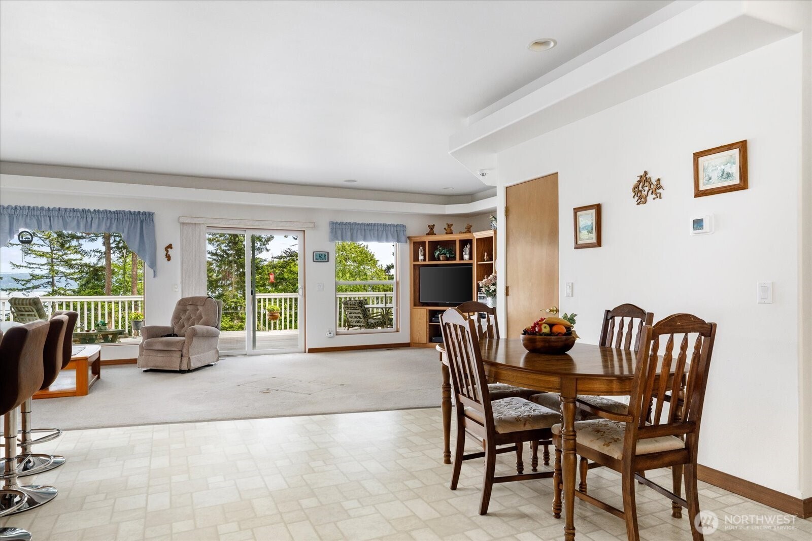 152 E Morris Road , Coupeville, WA 98239
