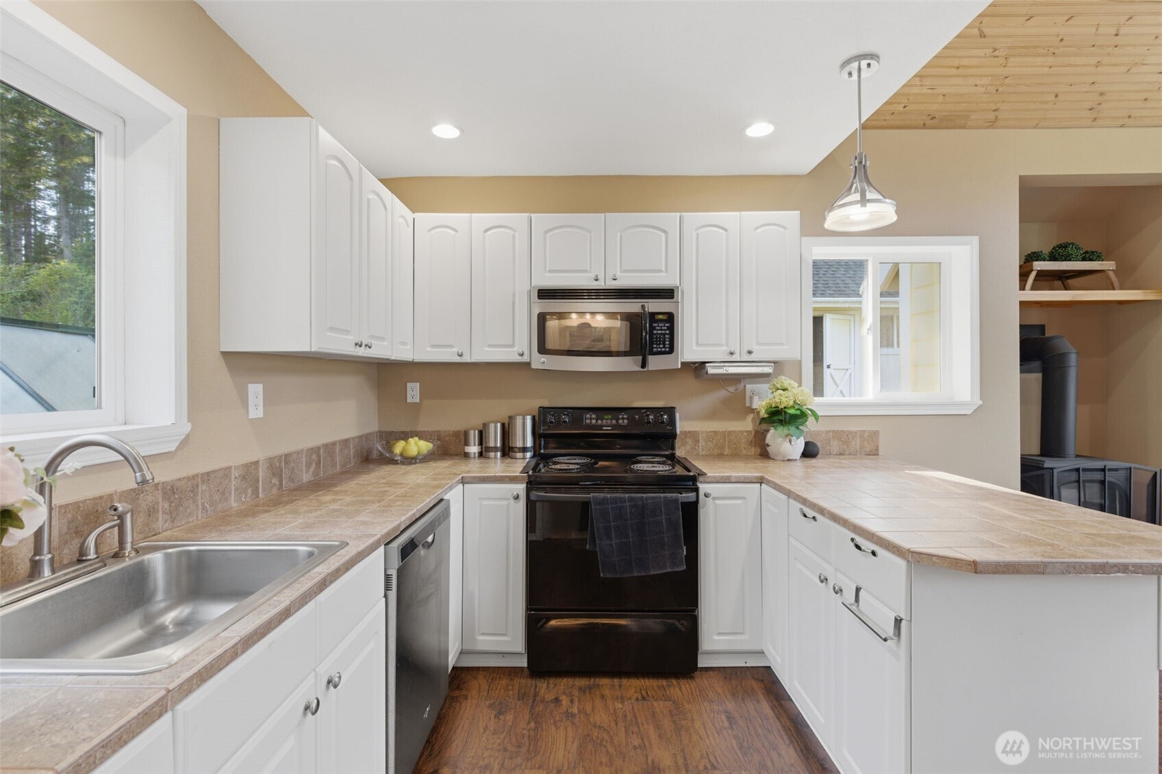 6971 NE Tahuya Blacksmith Road , Tahuya, WA 98588
