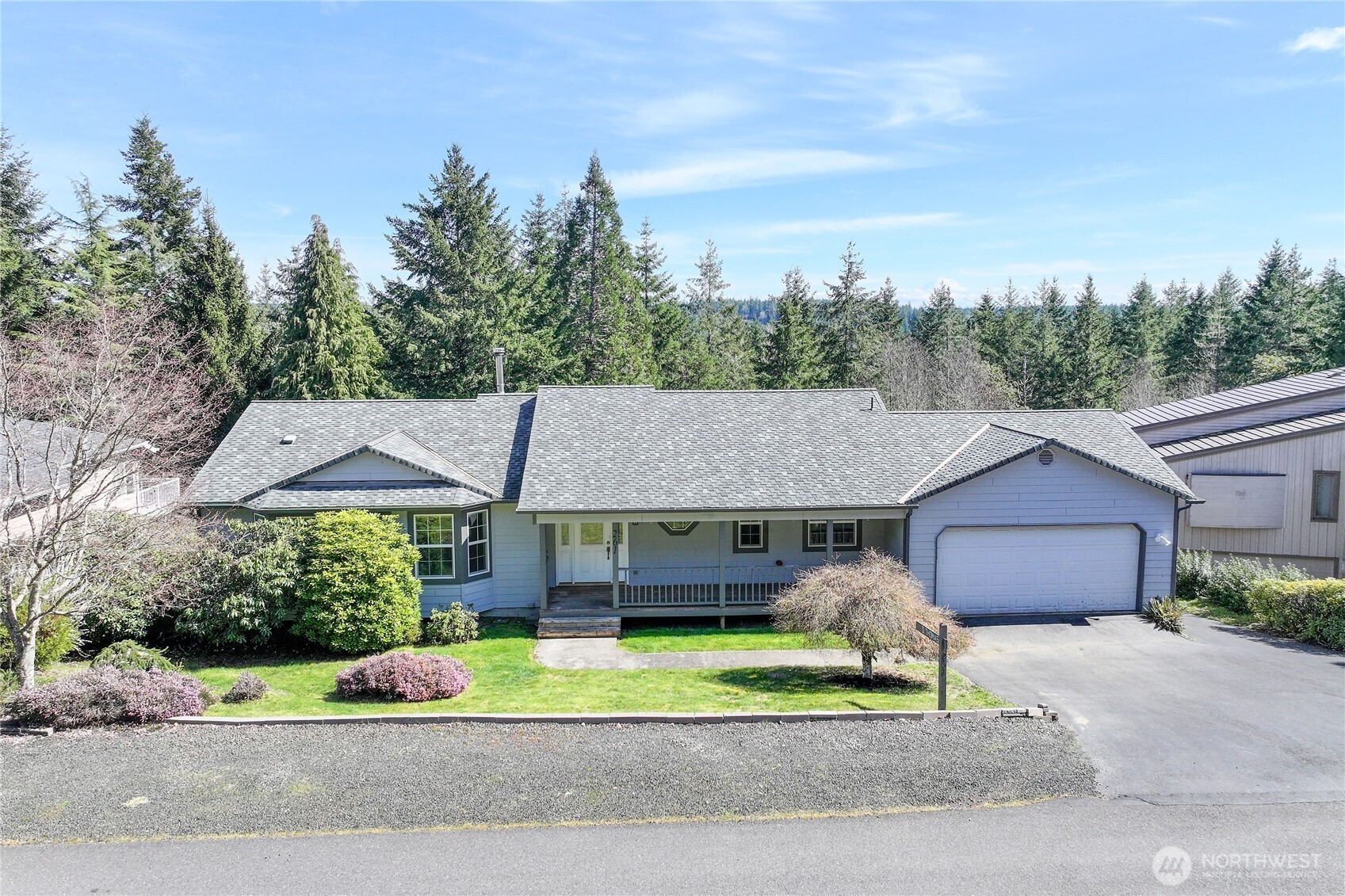 261 E Rainier Court , Allyn, WA 98524