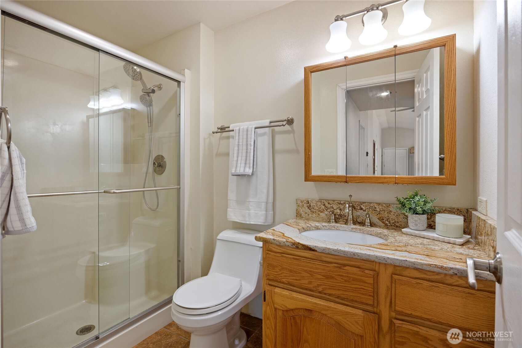 261 E Rainier Court , Allyn, WA 98524