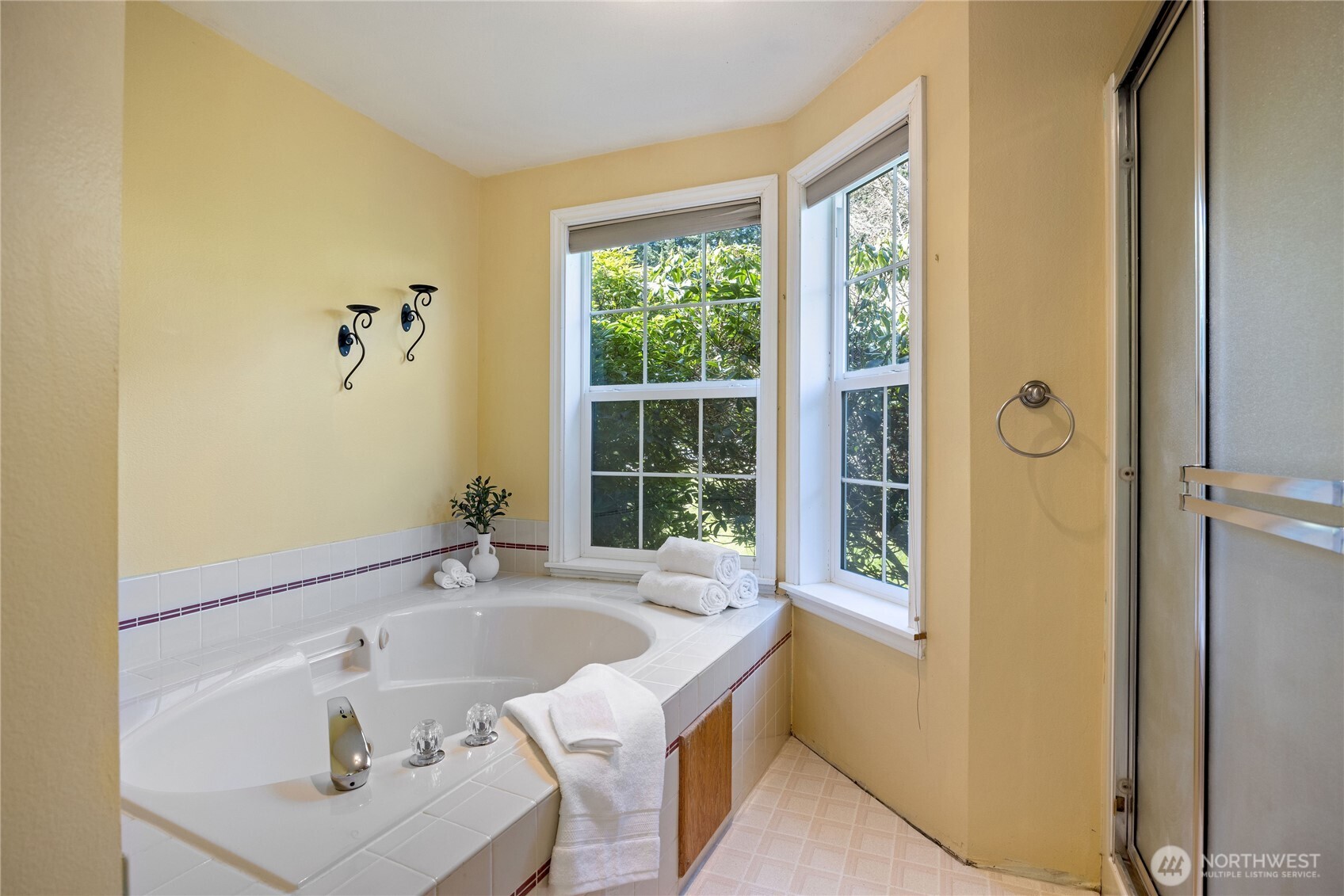 261 E Rainier Court , Allyn, WA 98524
