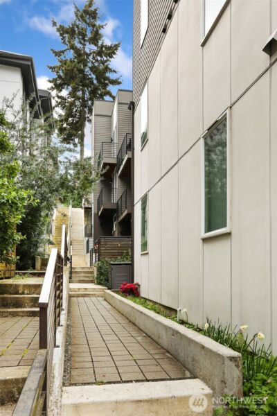 1913 15th Avenue S #Unit C, Seattle, WA 98144 - Photo 2