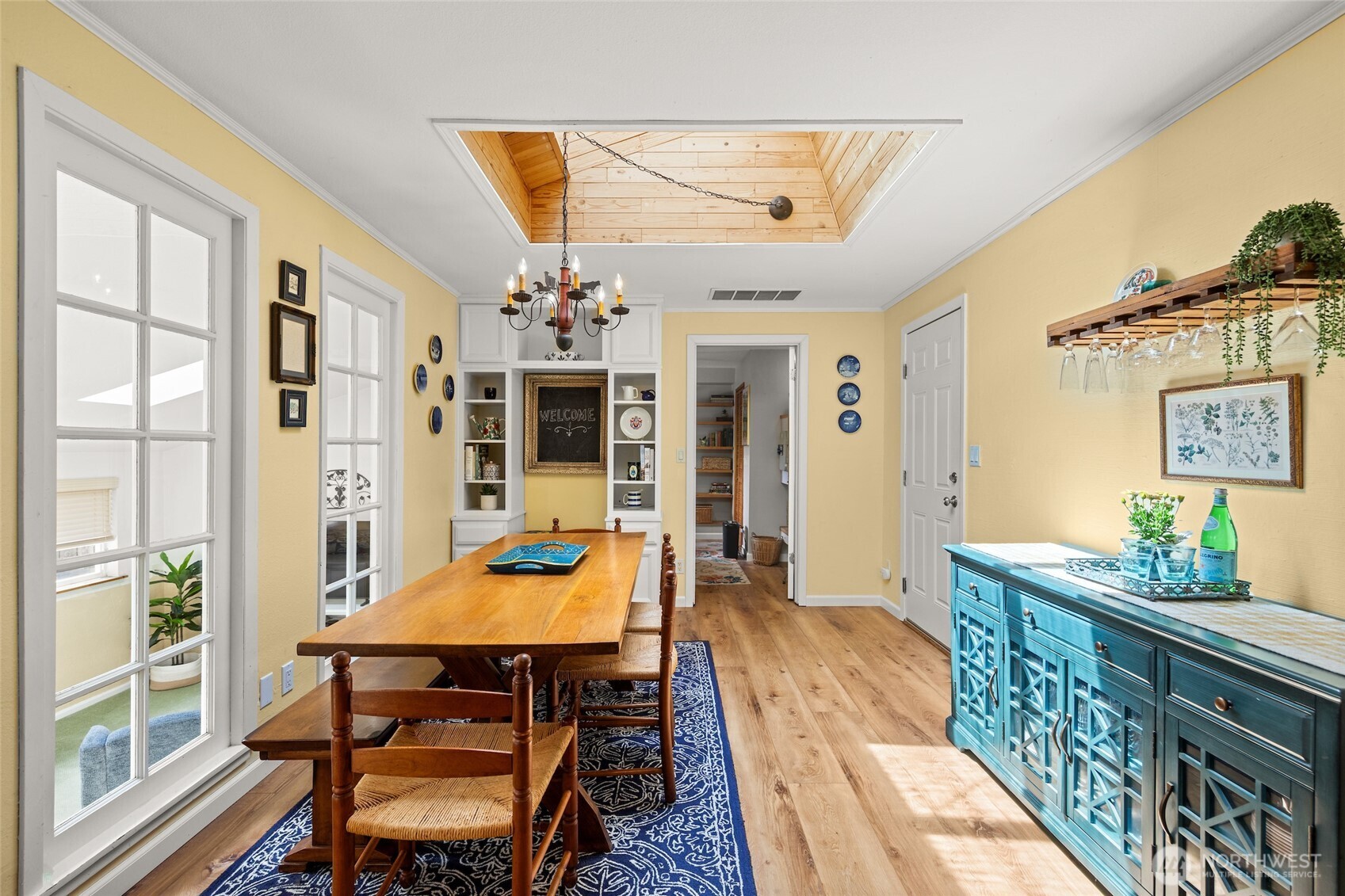 25720 78th Avenue SW, Vashon, WA 98070