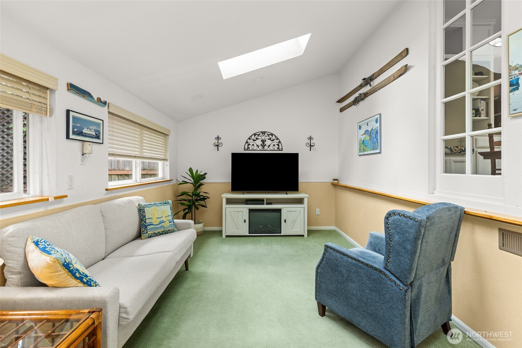 25720 78th Avenue SW, Vashon, WA 98070