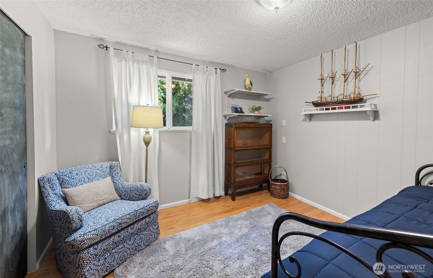 25720 78th Avenue SW, Vashon, WA 98070