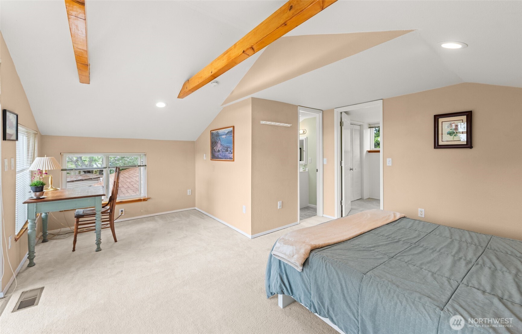 25720 78th Avenue SW, Vashon, WA 98070