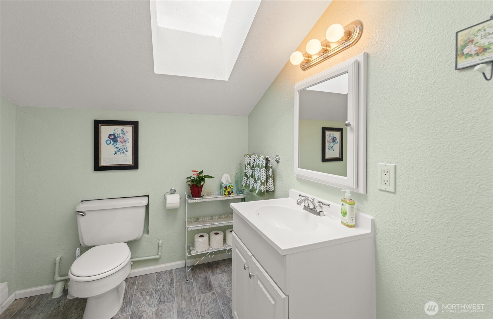 25720 78th Avenue SW, Vashon, WA 98070