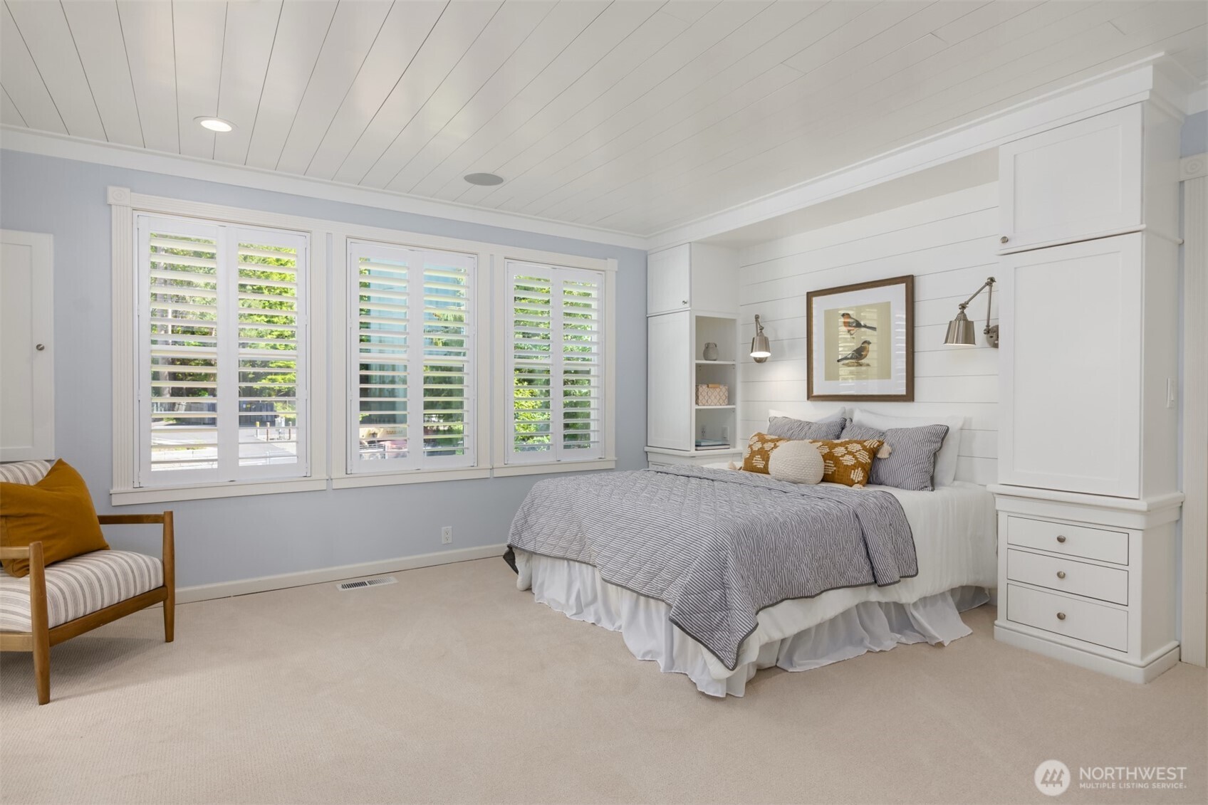 1854 Commodore Lane NW, Bainbridge Island, WA 98110