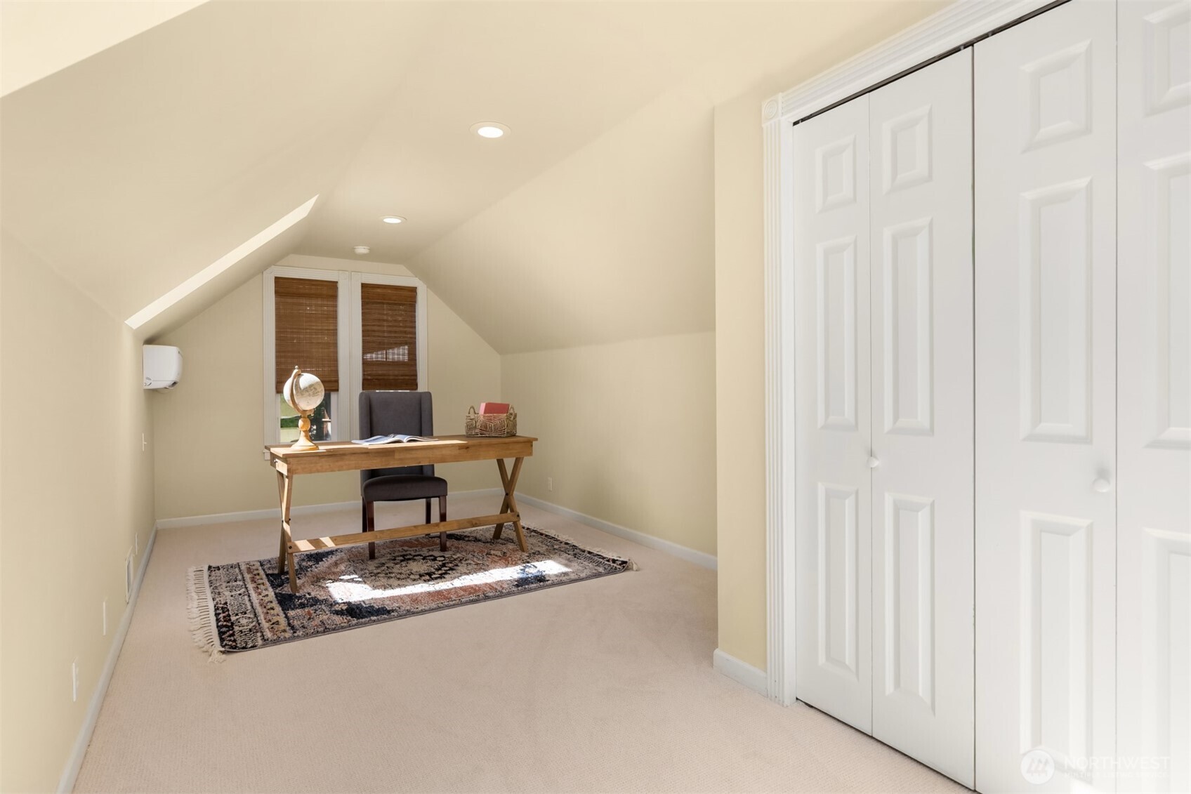 1854 Commodore Lane NW, Bainbridge Island, WA 98110