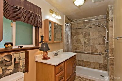 21928 SE 436th Street , Enumclaw, WA 98022 - Photo 9