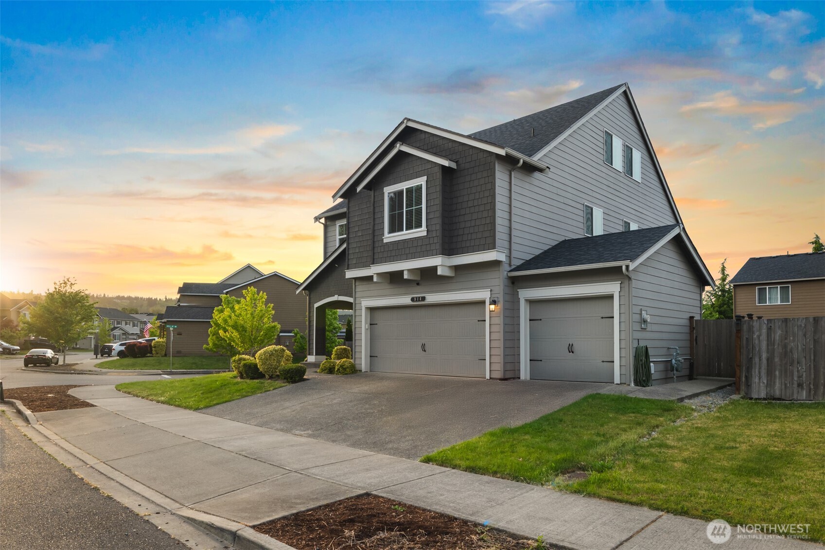 914 O'Farrell Lane NW, Orting, WA 98360