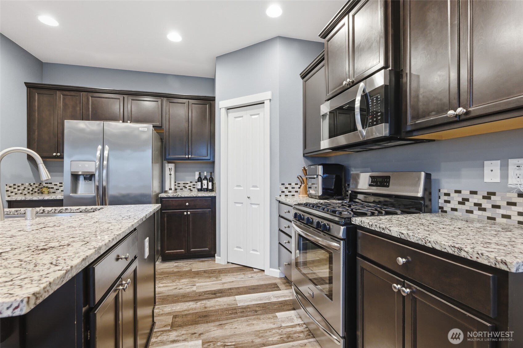 914 O'Farrell Lane NW, Orting, WA 98360