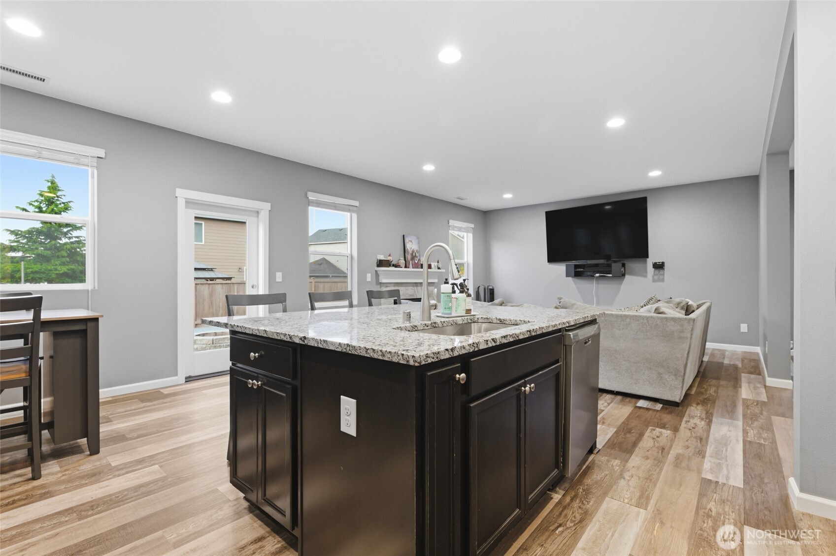 914 O'Farrell Lane NW, Orting, WA 98360