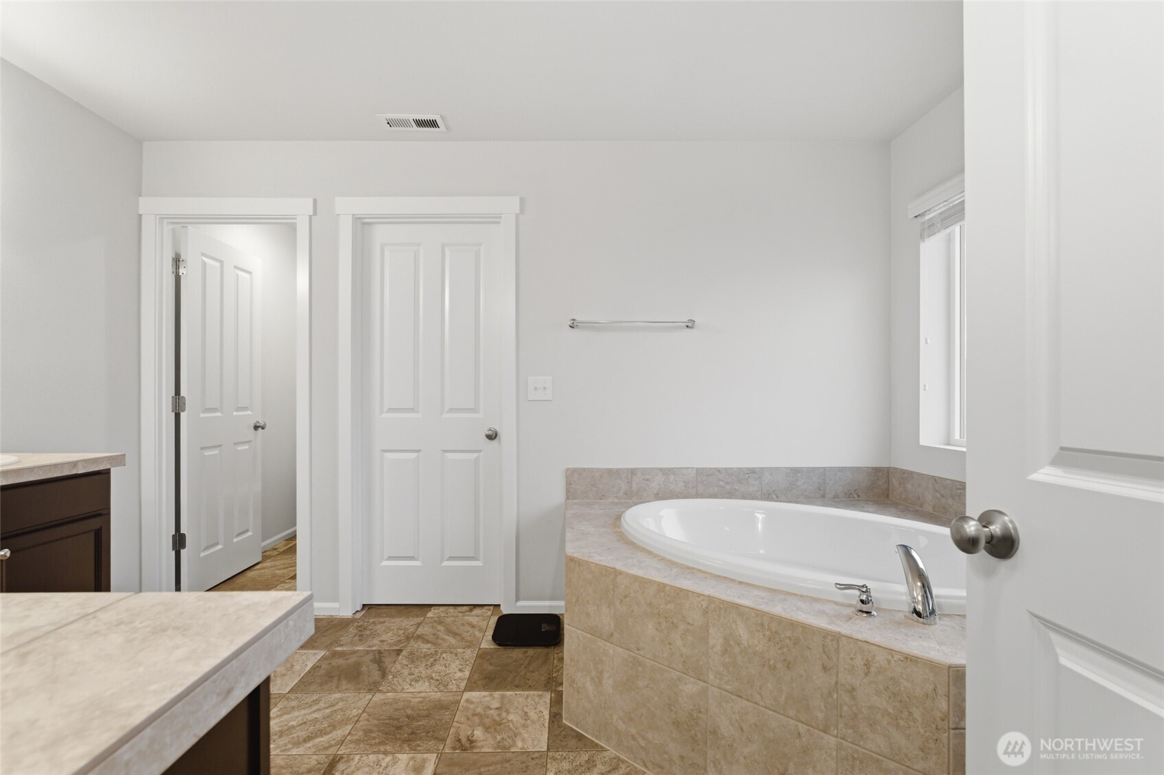 914 O'Farrell Lane NW, Orting, WA 98360