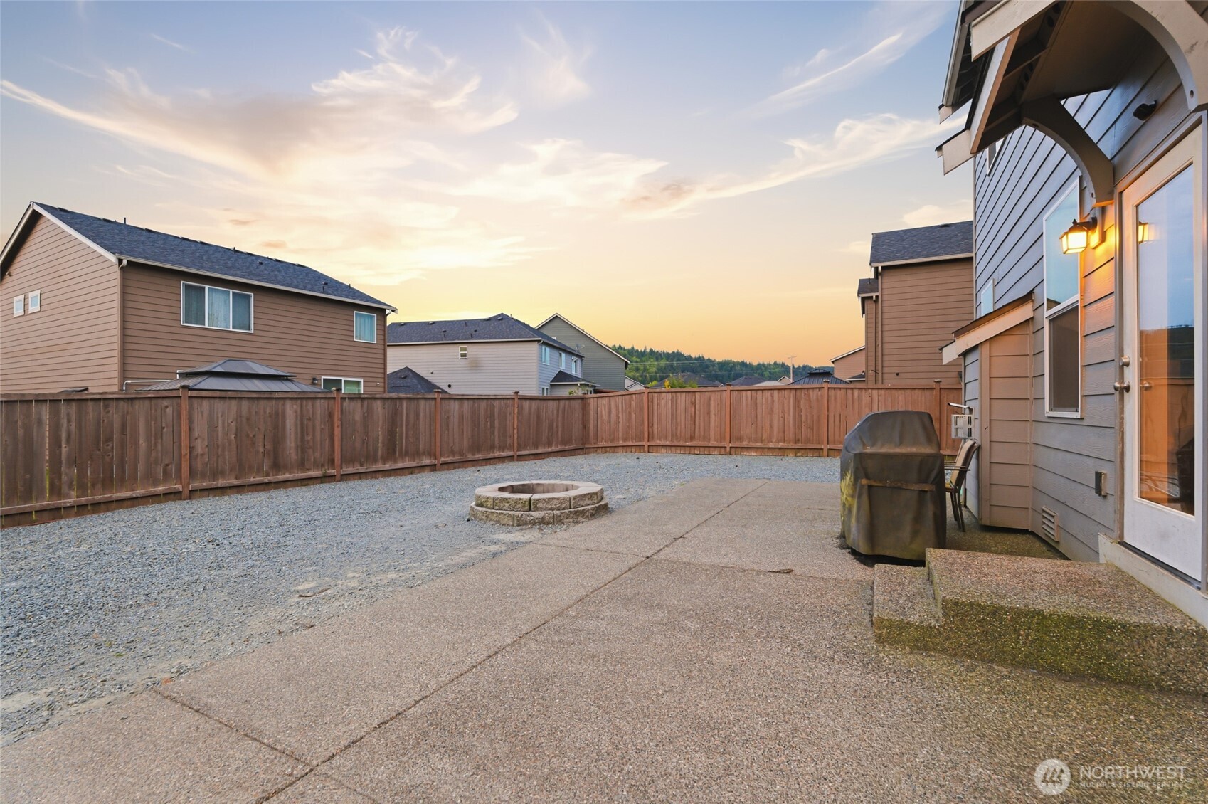 914 O'Farrell Lane NW, Orting, WA 98360
