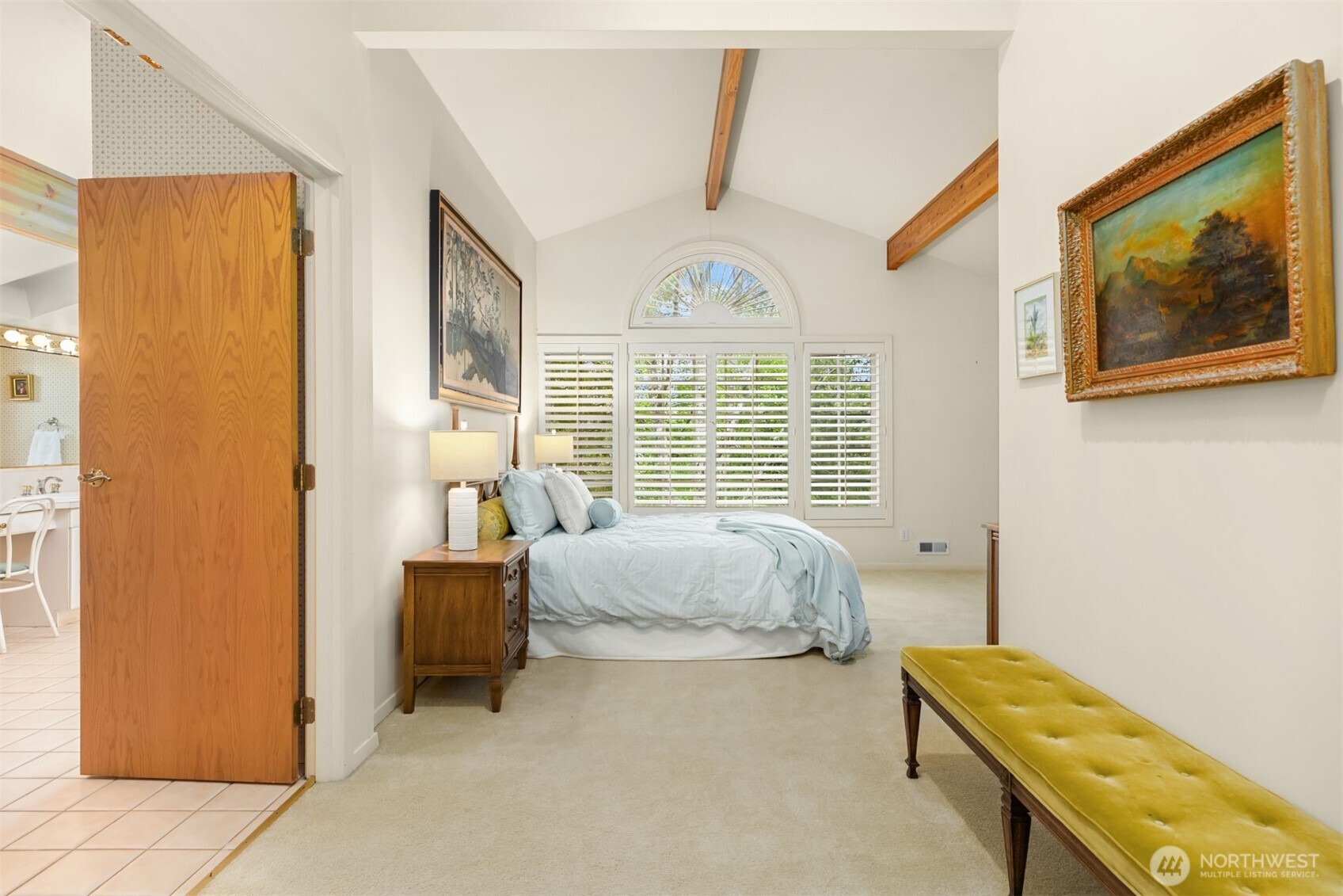 4331 Rhodes End NE, Bainbridge Island, WA 98110-3270