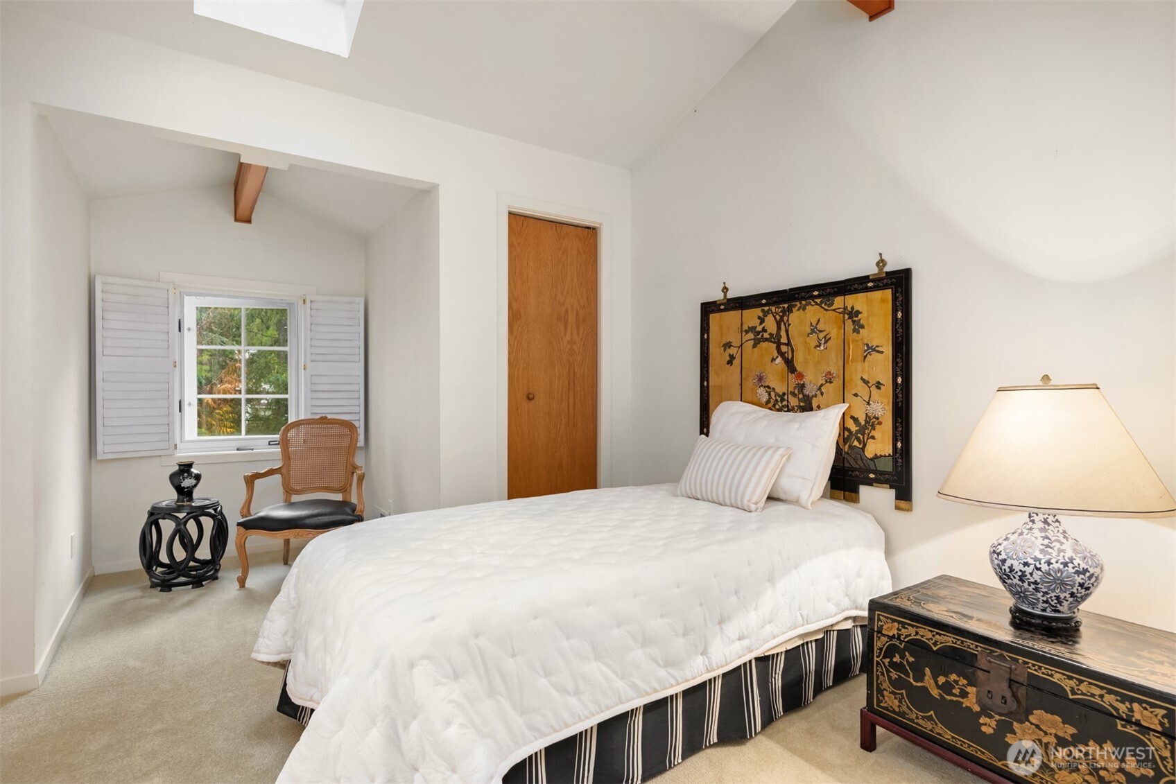 4331 Rhodes End NE, Bainbridge Island, WA 98110-3270