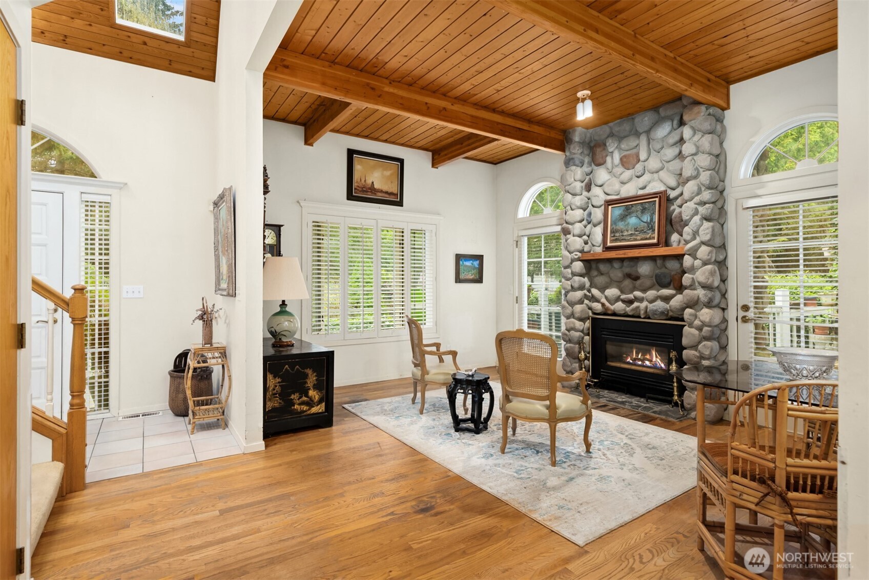 4331 Rhodes End NE, Bainbridge Island, WA 98110-3270