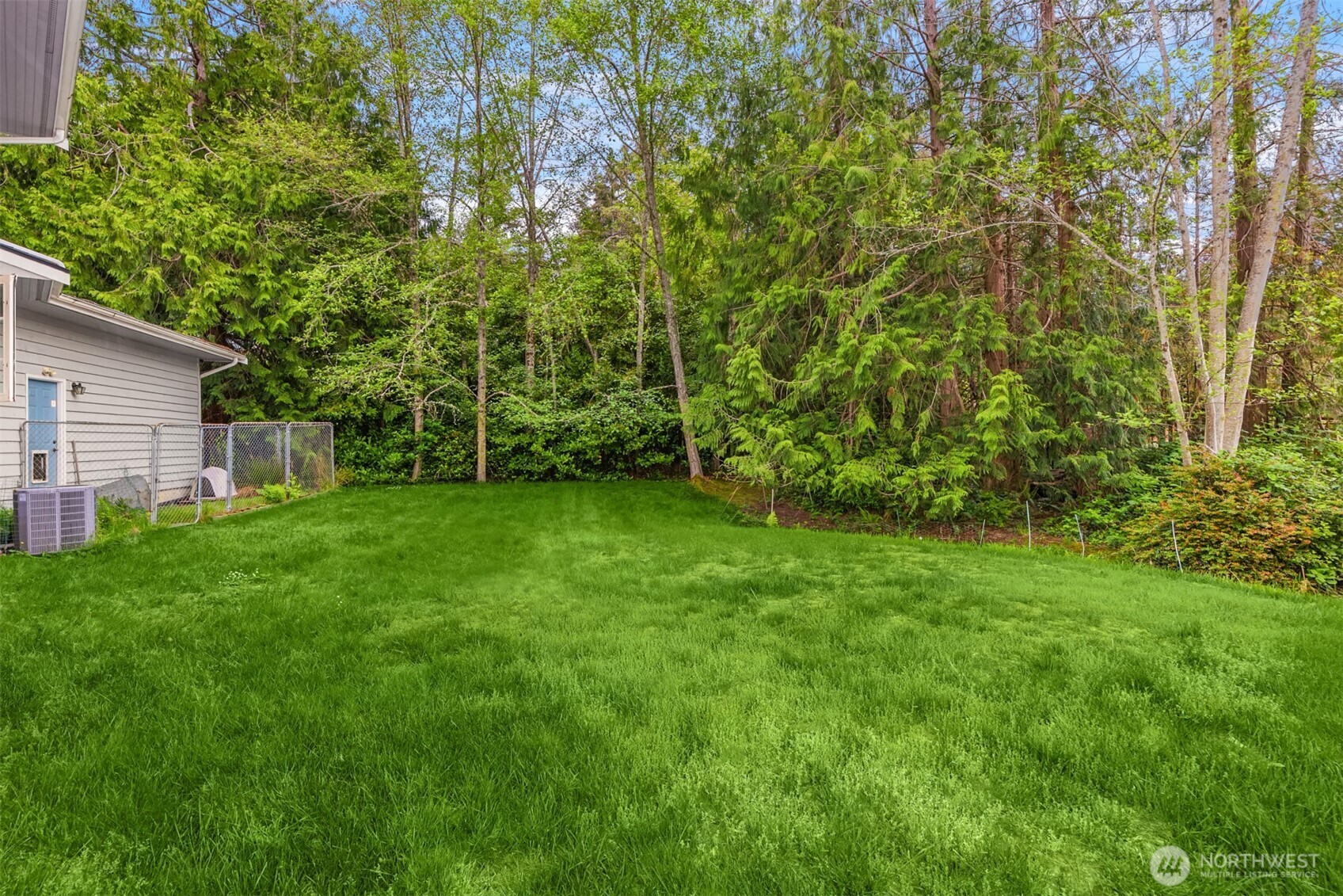 4331 Rhodes End NE, Bainbridge Island, WA 98110-3270