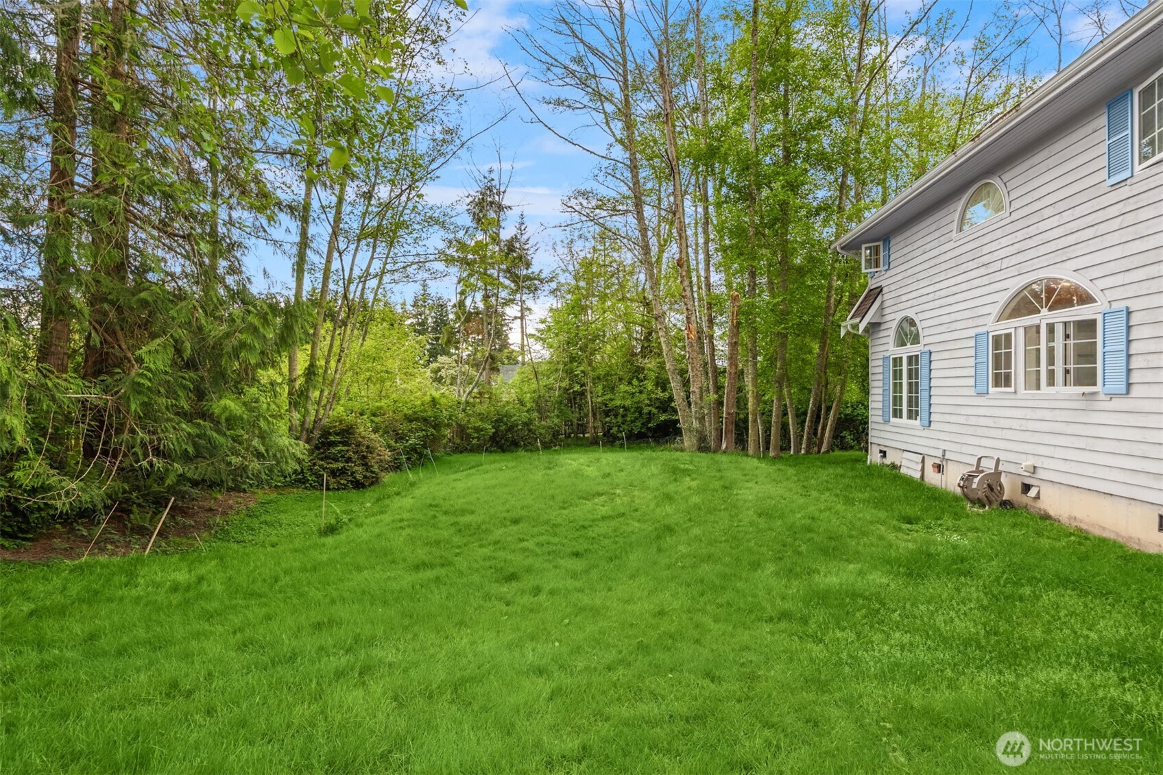 4331 Rhodes End NE, Bainbridge Island, WA 98110-3270