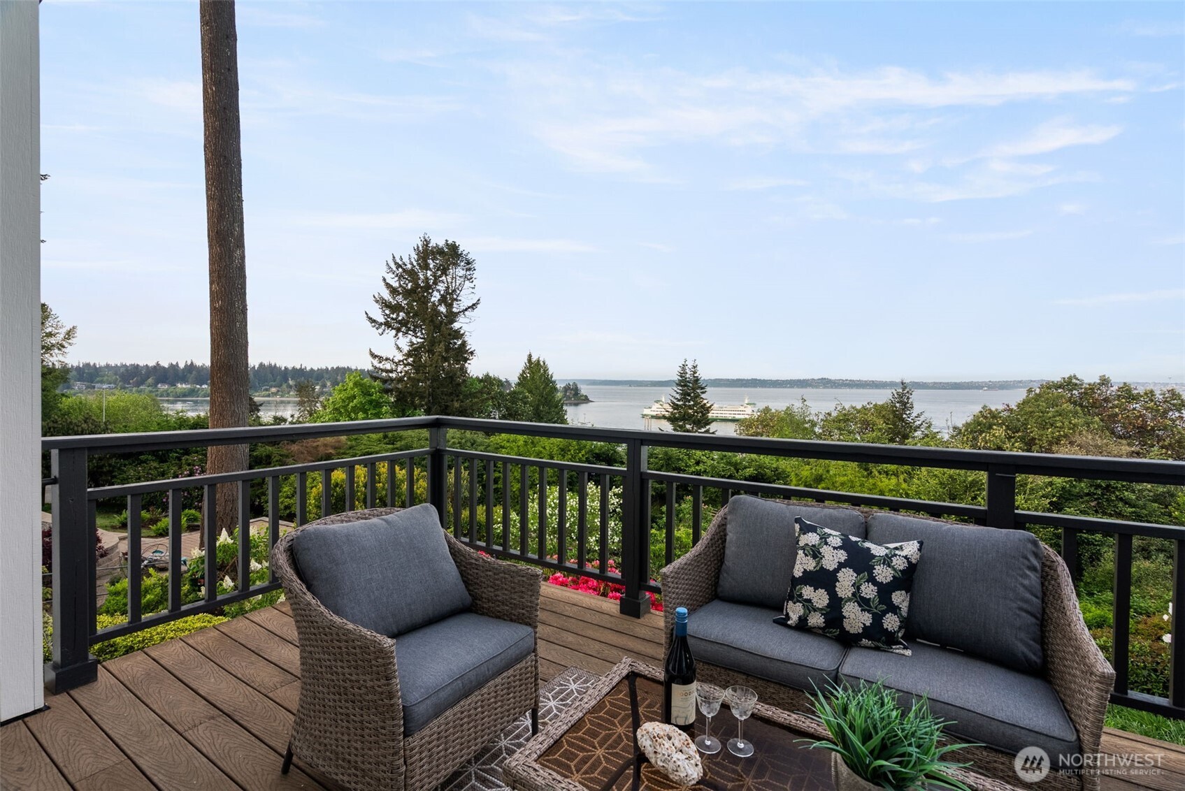 10879 Bill Point Circle NE, Bainbridge Island, WA 98110