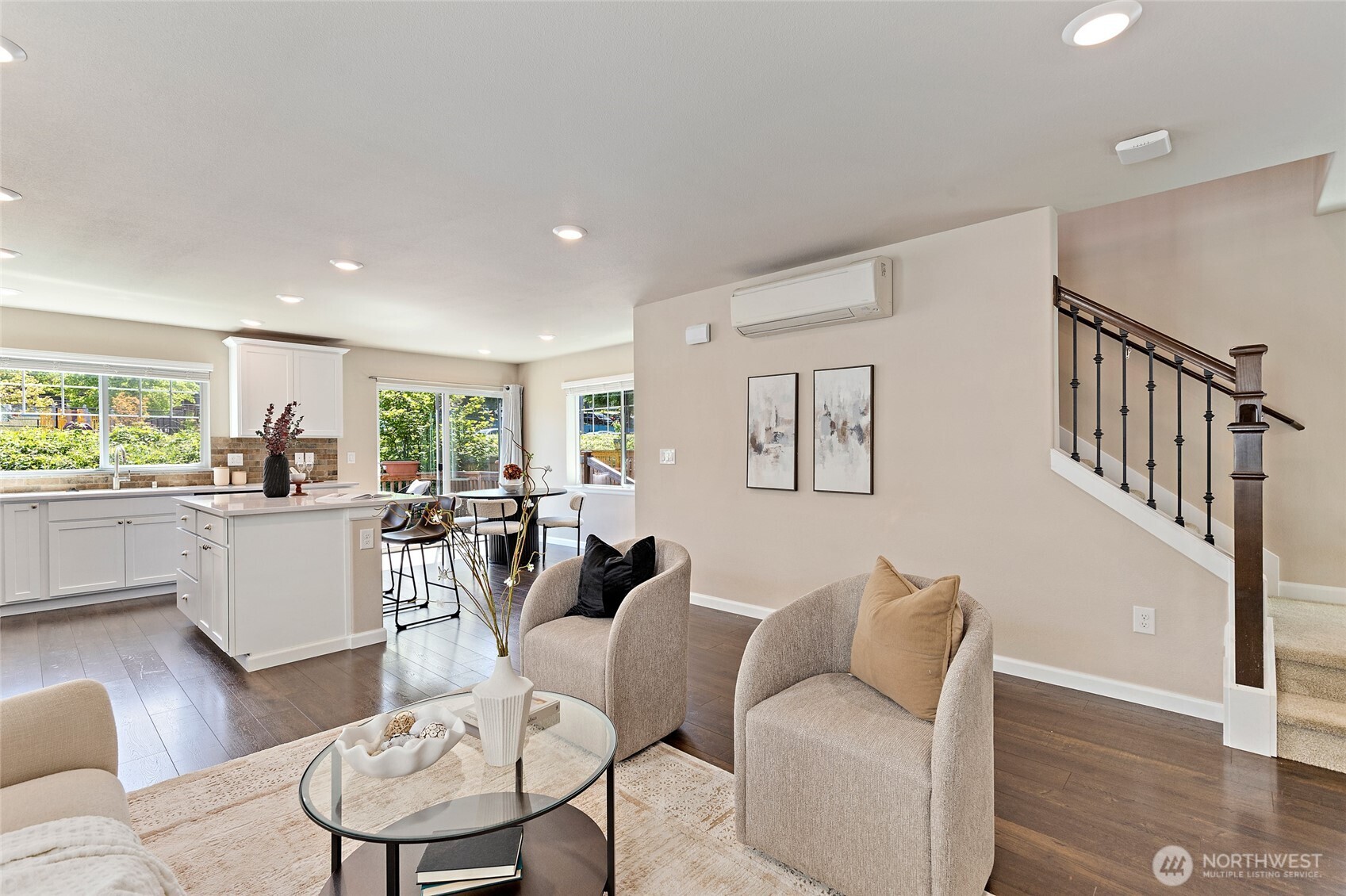 6724 34th Avenue SW, Seattle, WA 98126