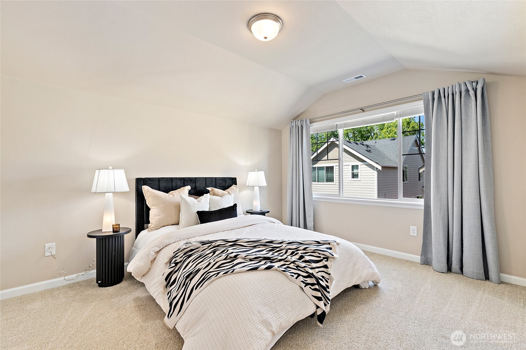 6724 34th Avenue SW, Seattle, WA 98126