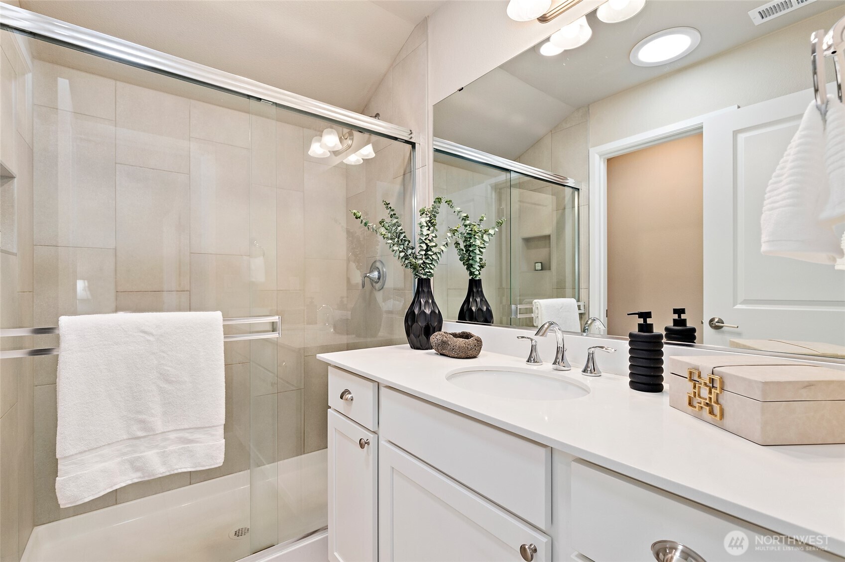6724 34th Avenue SW, Seattle, WA 98126