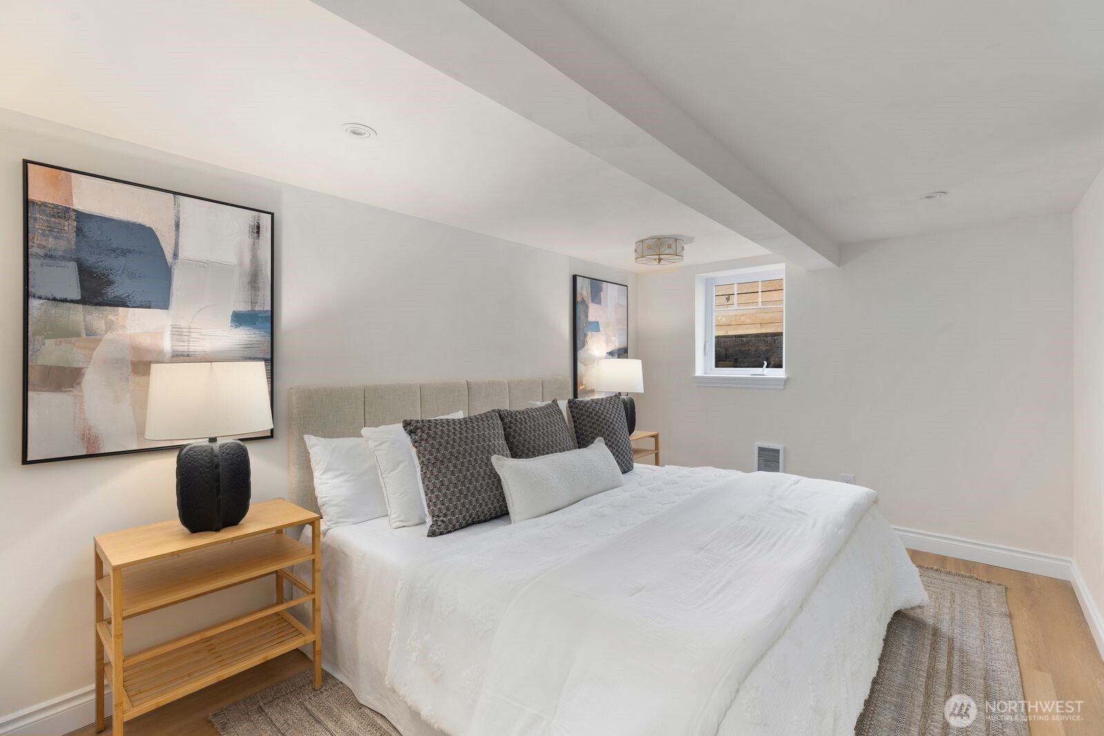 2773 44th Avenue SW #A, Seattle, WA 98116-2408