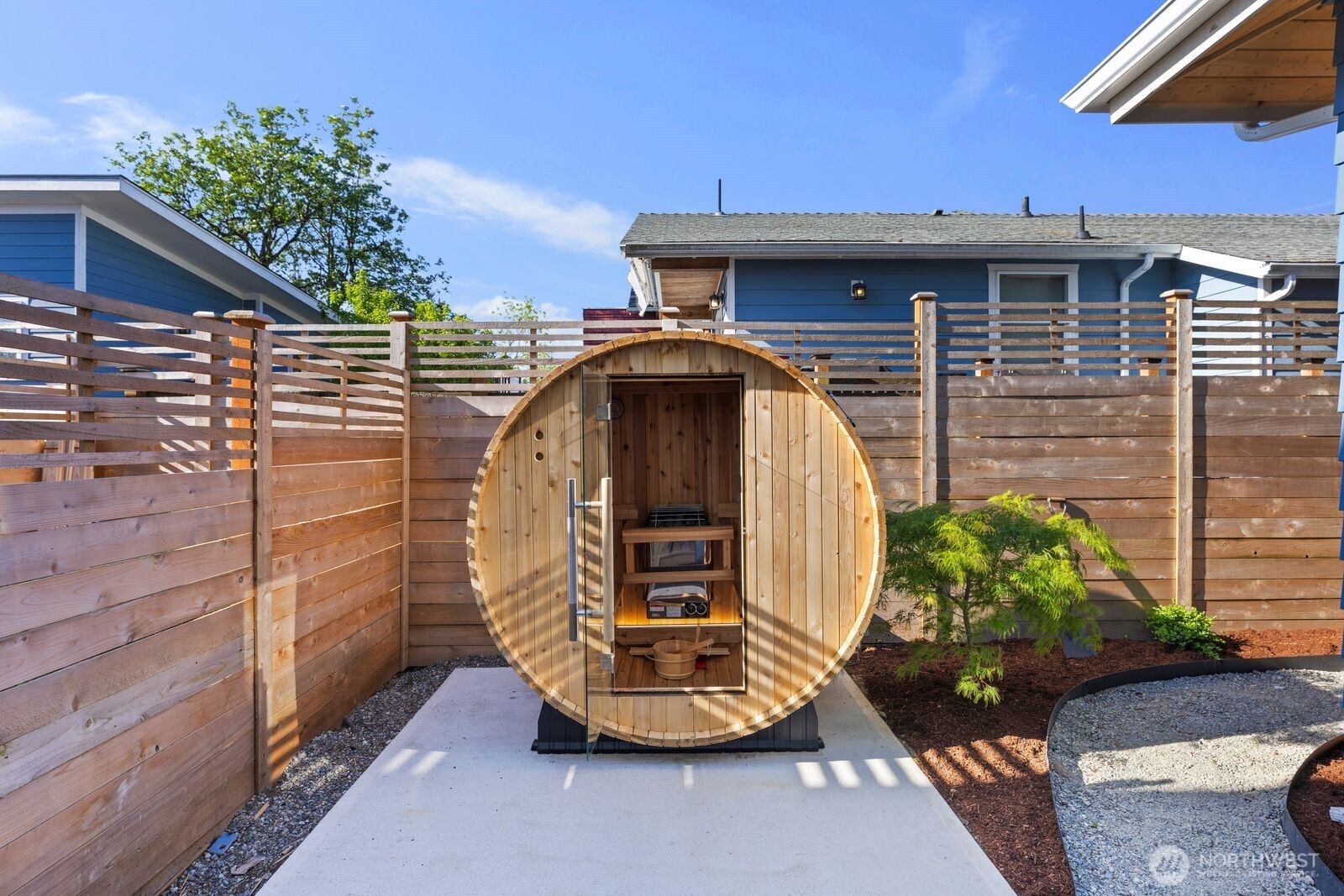 2773 44th Avenue SW #A, Seattle, WA 98116-2408