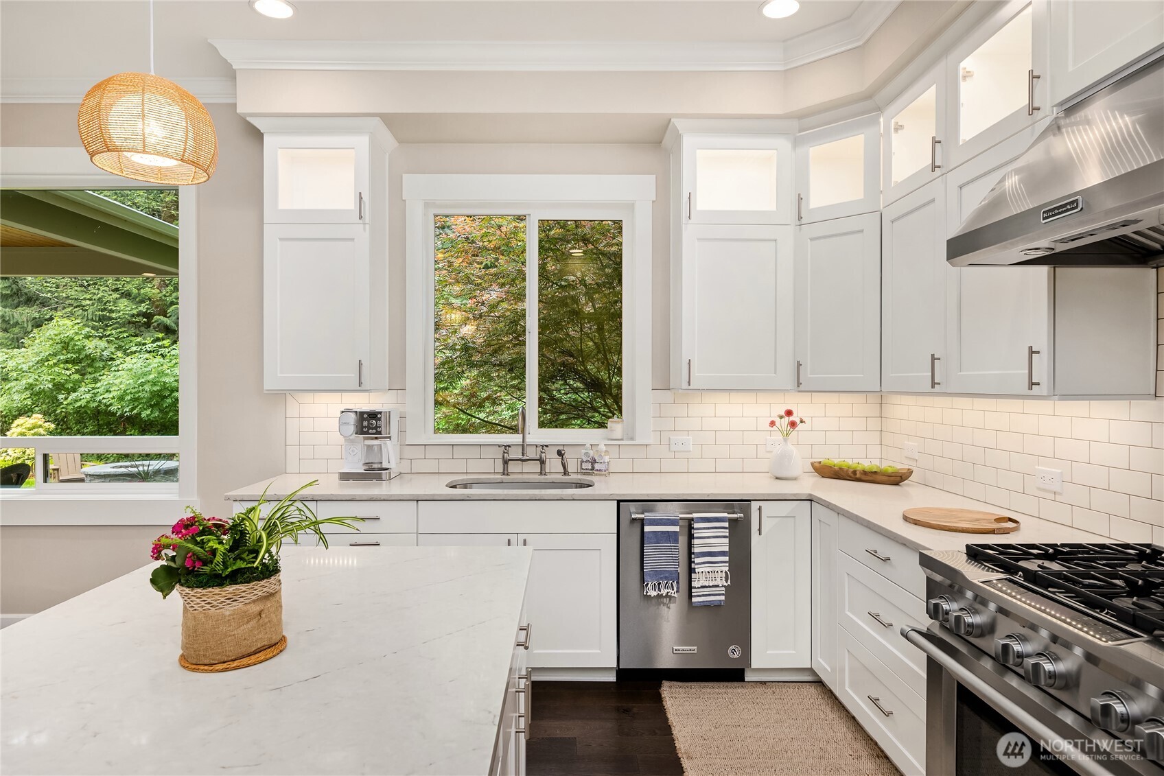 6903 NE New Brooklyn Road , Bainbridge Island, WA 98110
