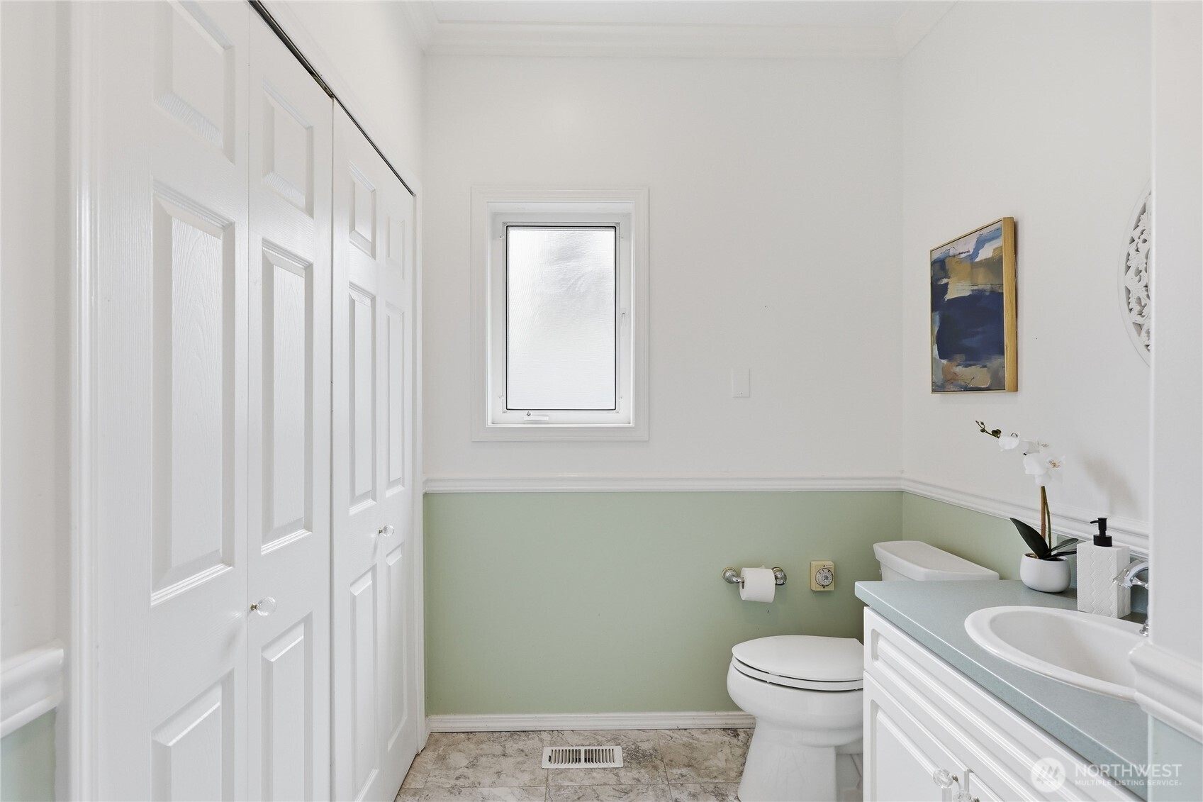 18575 Skog Court NE, Poulsbo, WA 98370