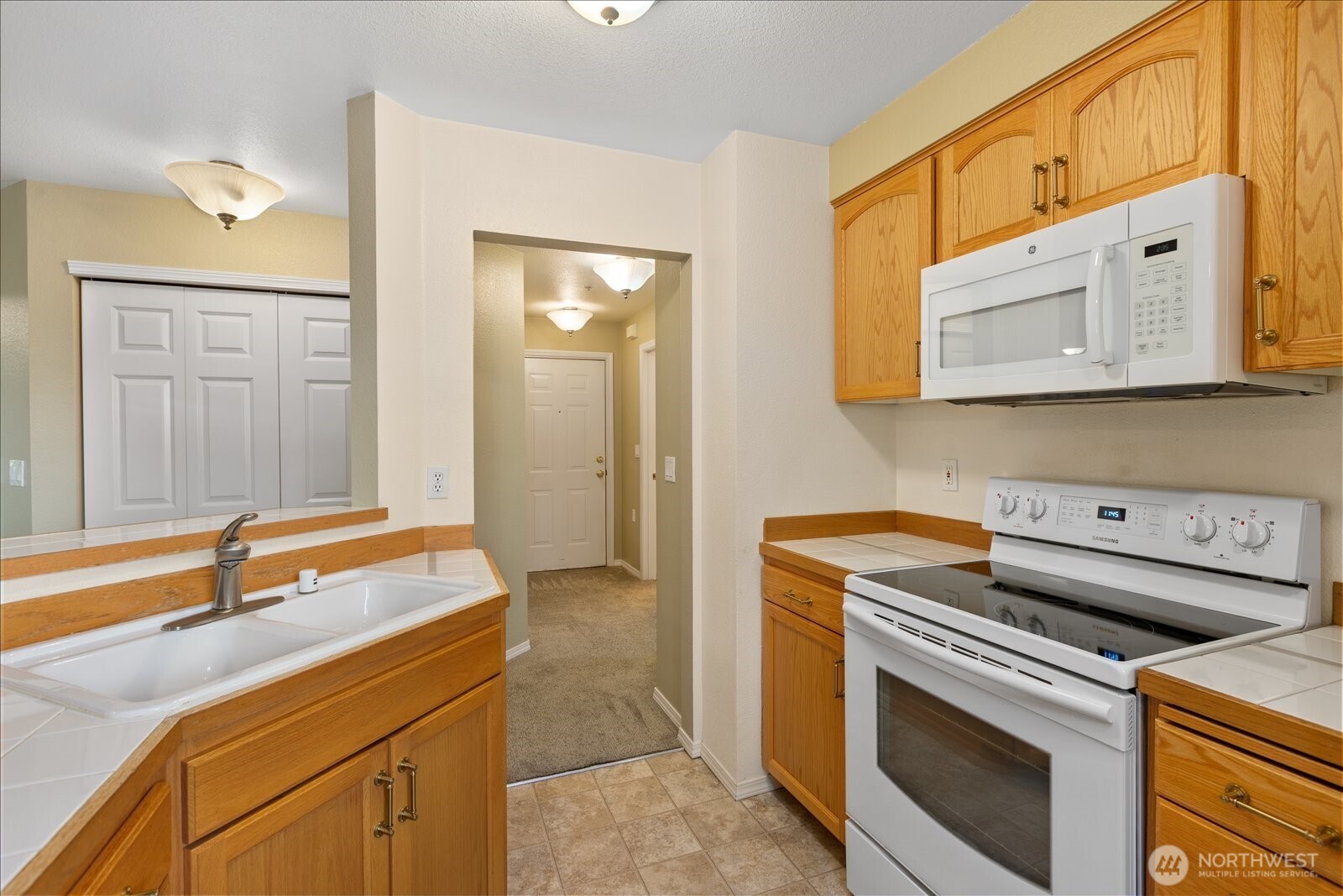 5731 12th Avenue W #I-101, Everett, WA 98203